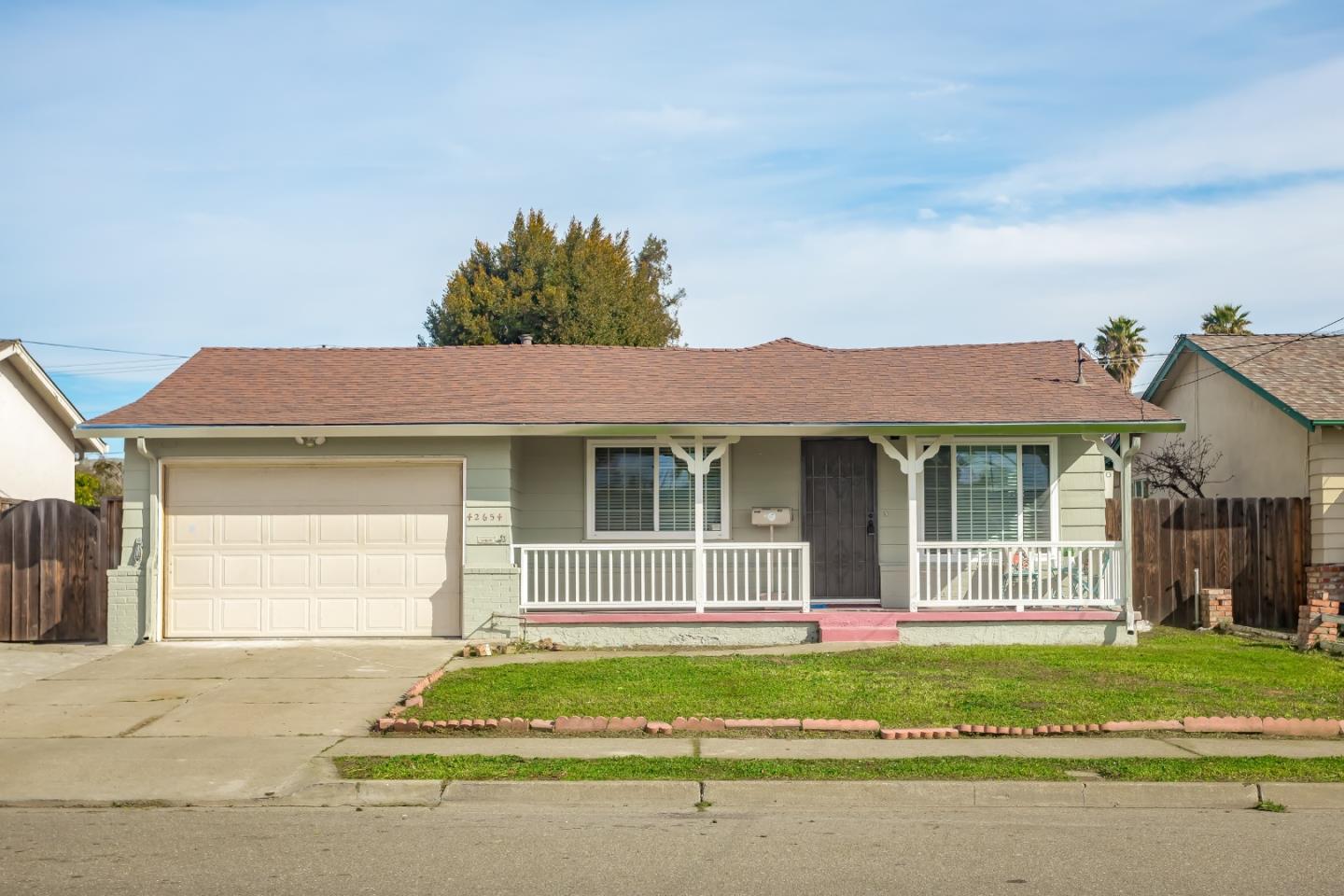 Detail Gallery Image 1 of 1 For 42654 Roberts Ave, Fremont,  CA 94538 - 3 Beds | 2 Baths