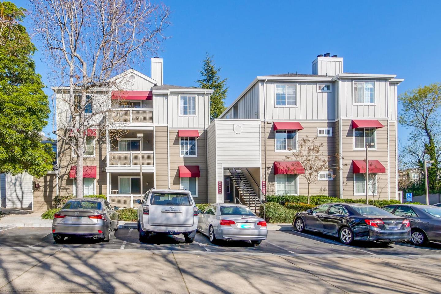 Detail Gallery Image 1 of 1 For 250 Santa Fe Ter #304,  Sunnyvale,  CA 94085 - 2 Beds | 2 Baths