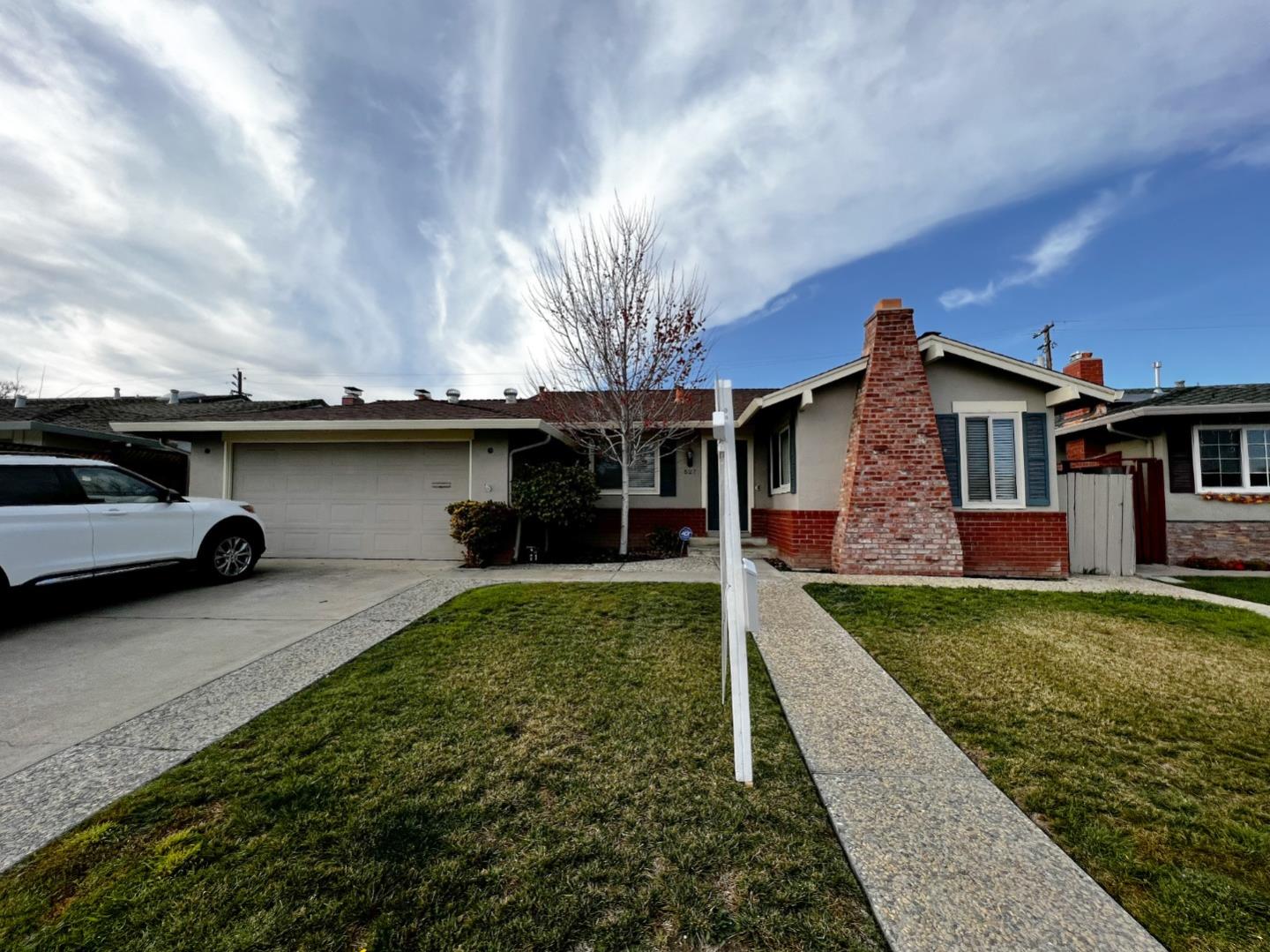 Detail Gallery Image 1 of 1 For 527 Woodstock Way, Santa Clara,  CA 95054 - 4 Beds | 2 Baths