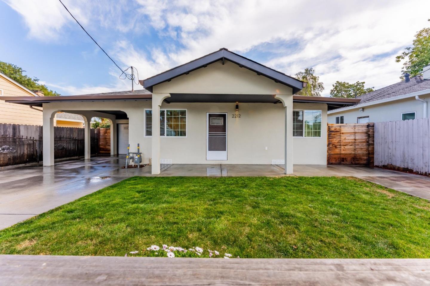 Detail Gallery Image 1 of 1 For 2212 Dumbarton Ave, East Palo Alto,  CA 94303 - 4 Beds | 3 Baths