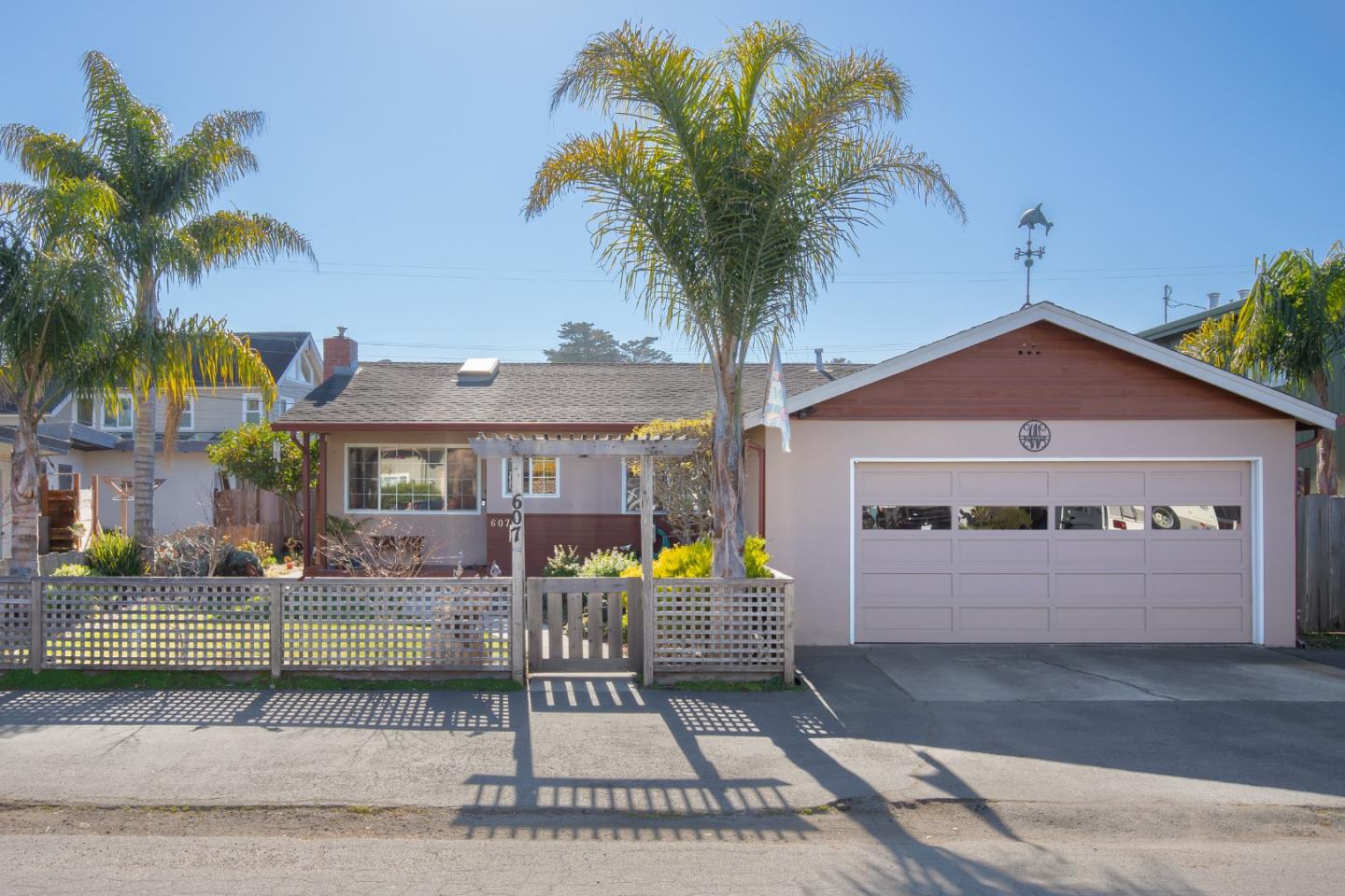 Detail Gallery Image 1 of 1 For 607 Cedar St, Aptos,  CA 95003 - 3 Beds | 2 Baths