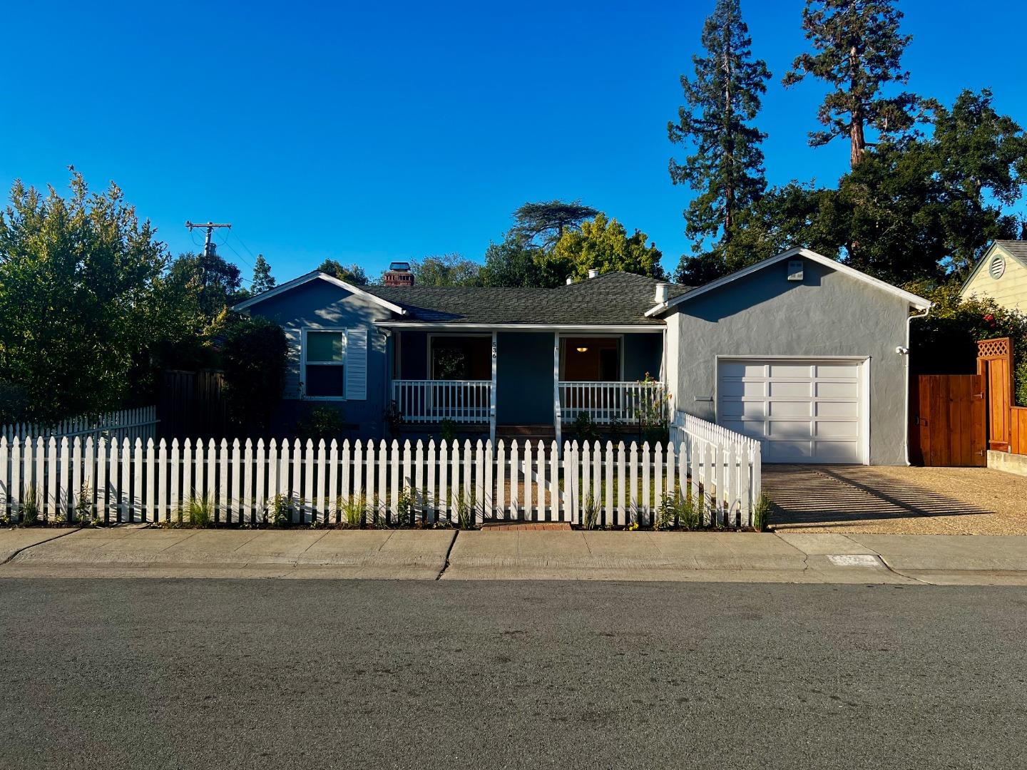 Detail Gallery Image 1 of 1 For 536 E Capistrano Way, San Mateo,  CA 94402 - 2 Beds | 1/1 Baths