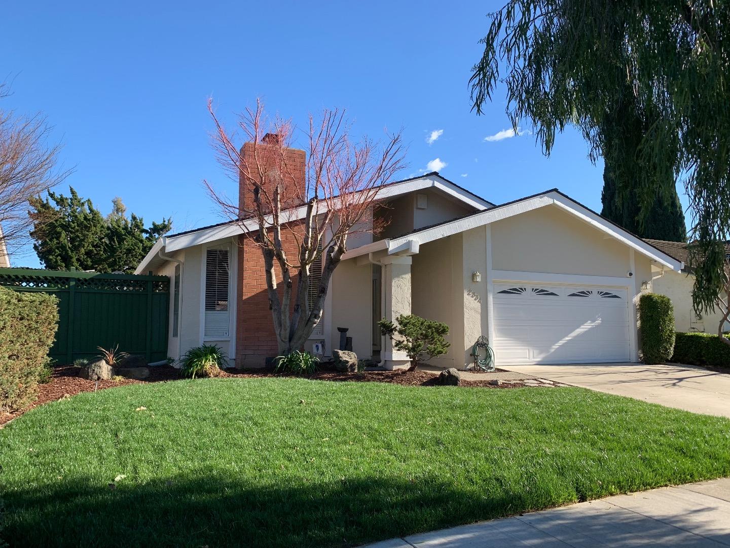 Detail Gallery Image 1 of 1 For 2334 Shade Tree Ln, San Jose,  CA 95131 - 3 Beds | 2 Baths