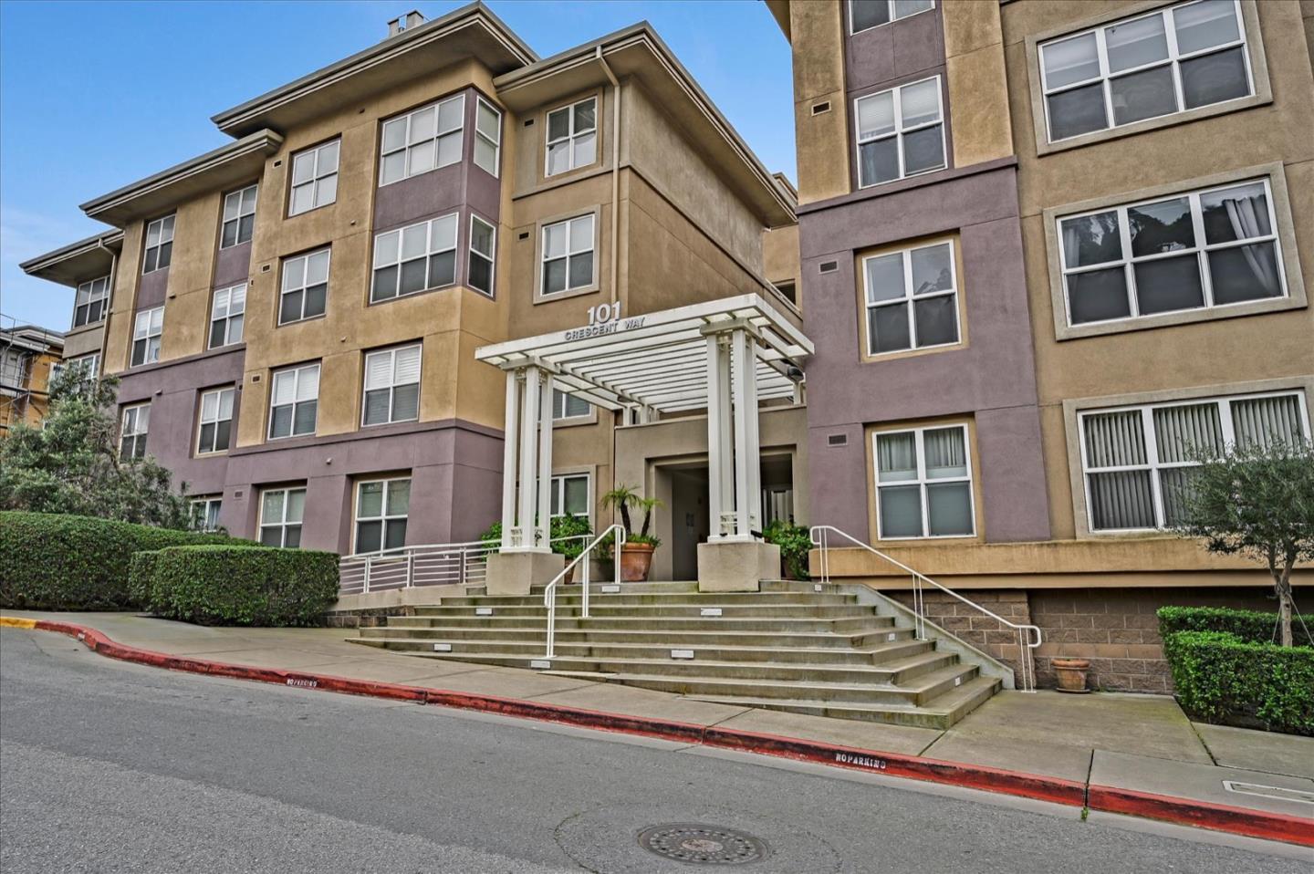 Detail Gallery Image 1 of 1 For 101 Crescent Way #2410,  San Francisco,  CA 94134 - 2 Beds | 2 Baths