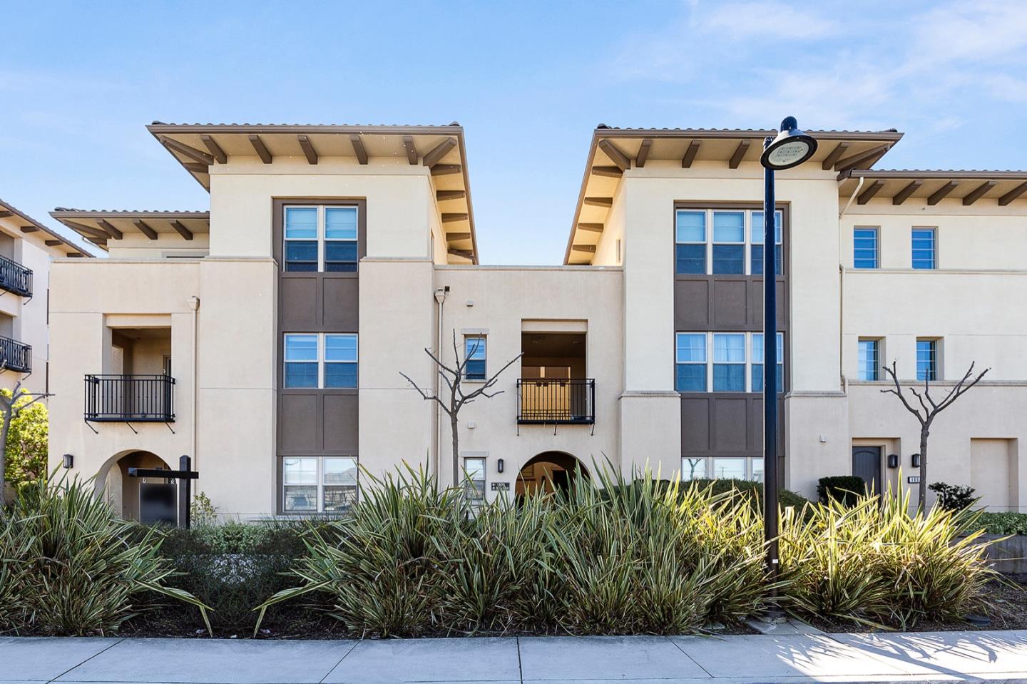 Detail Gallery Image 1 of 1 For 1051 Bigleaf Pl #102,  San Jose,  CA 95131 - 3 Beds | 3 Baths