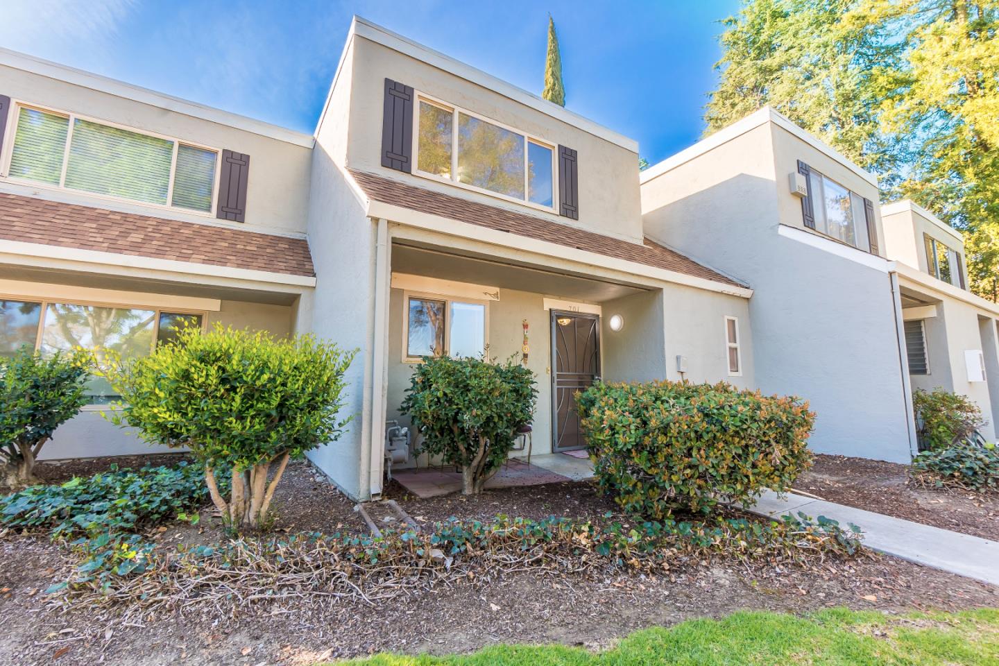 Detail Gallery Image 1 of 1 For 701 Cedargate Ln, San Jose,  CA 95136 - 3 Beds | 1/1 Baths