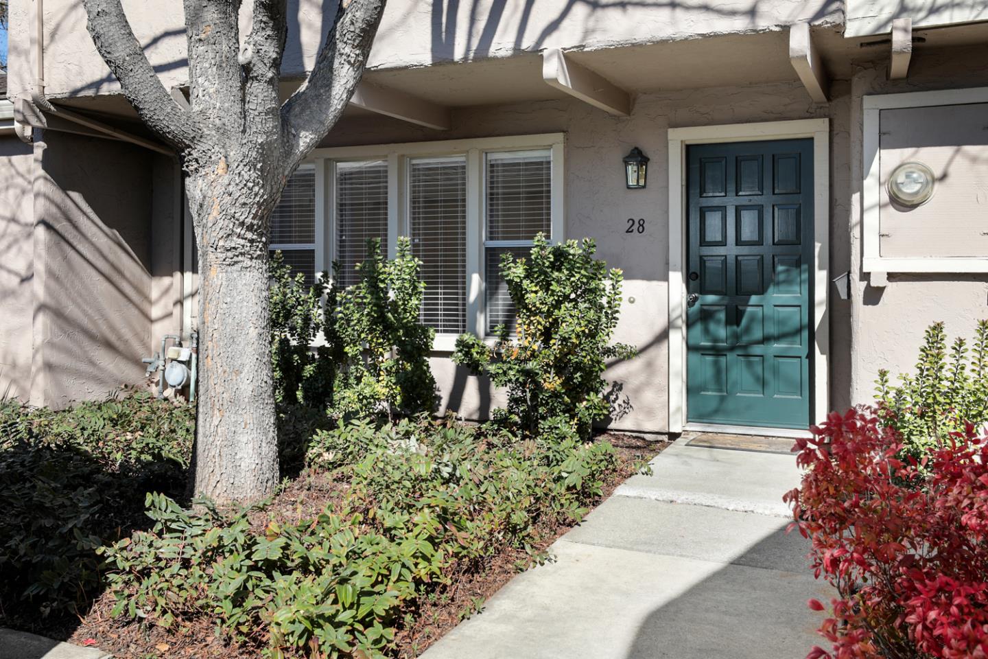 Detail Gallery Image 1 of 1 For 16345 Los Gatos Blvd #28,  Los Gatos,  CA 95032 - 3 Beds | 2/1 Baths