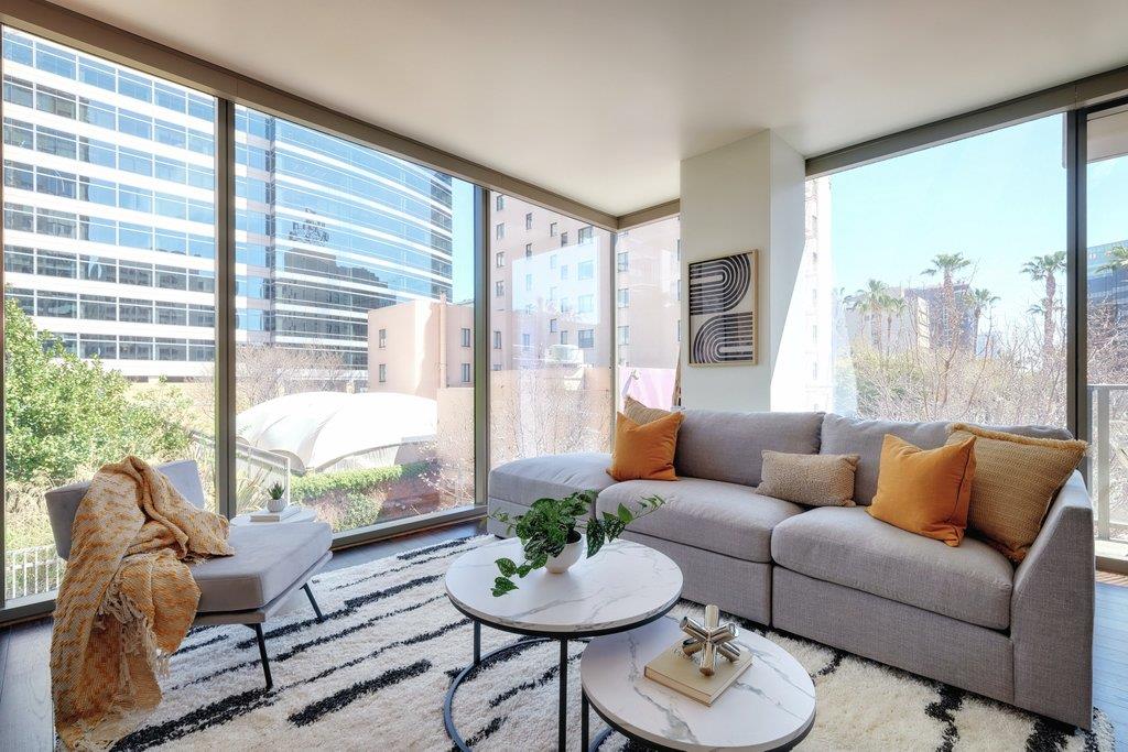 Detail Gallery Image 1 of 1 For 38 N Almaden Blvd #400,  San Jose,  CA 95110 - 2 Beds | 2 Baths