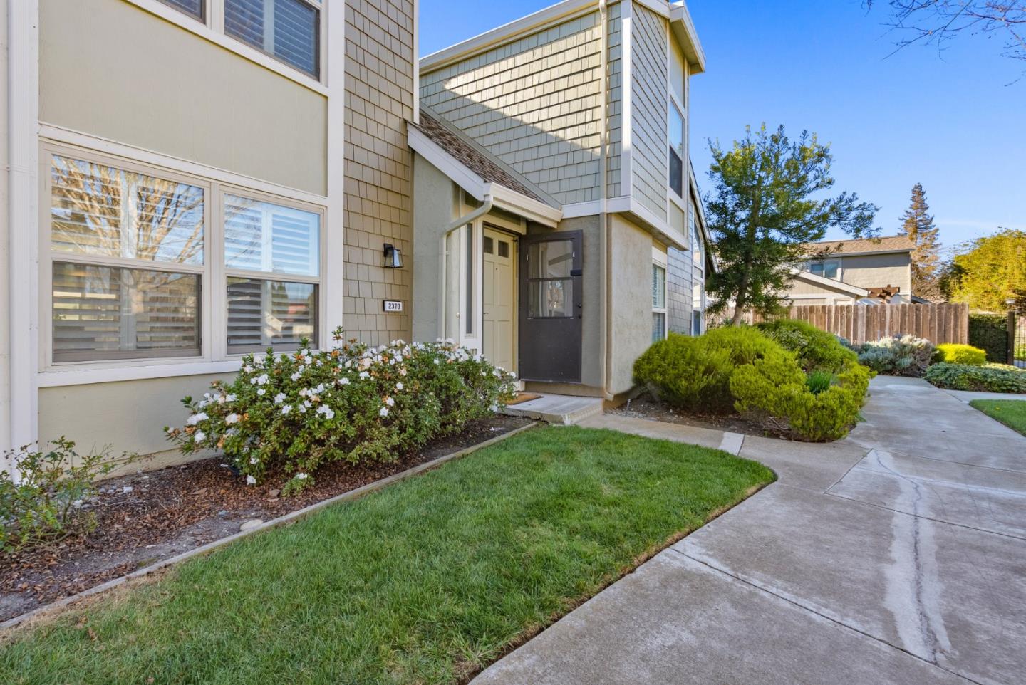 Detail Gallery Image 1 of 1 For 2370 Shoreside Ct, Santa Clara,  CA 95054 - 2 Beds | 1/1 Baths