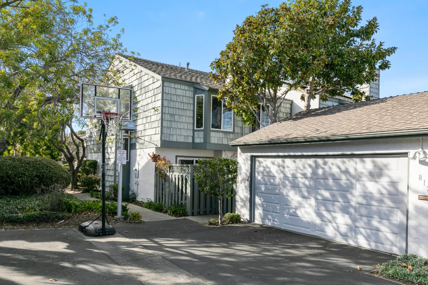 Detail Gallery Image 1 of 1 For 812 Magellan Ln, Foster City,  CA 94404 - 4 Beds | 2/1 Baths