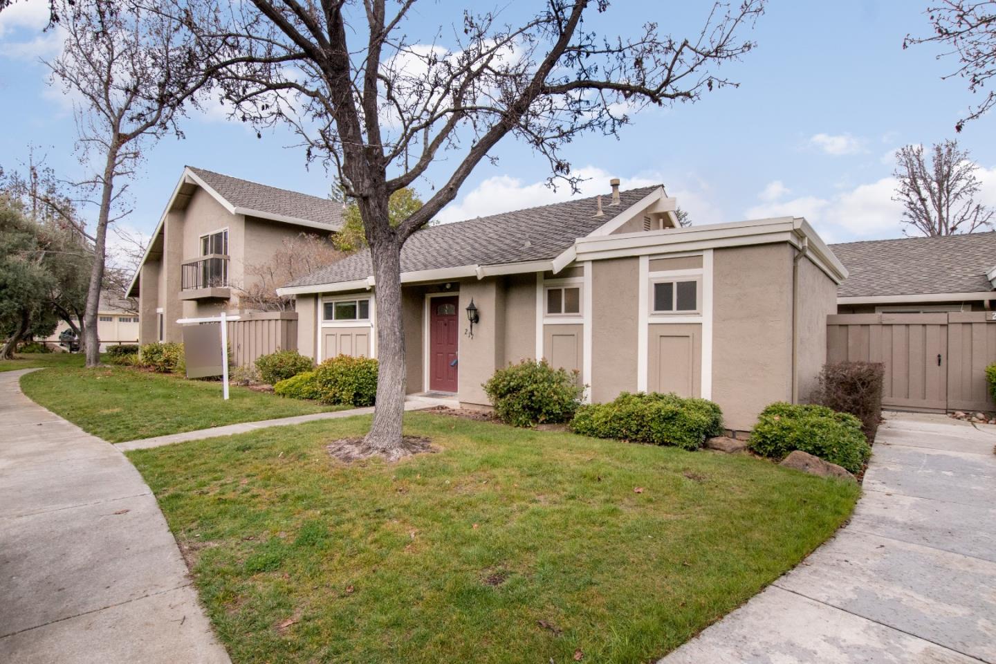 Detail Gallery Image 1 of 1 For 217 Escobar Ave, Los Gatos,  CA 95032 - 2 Beds | 2 Baths