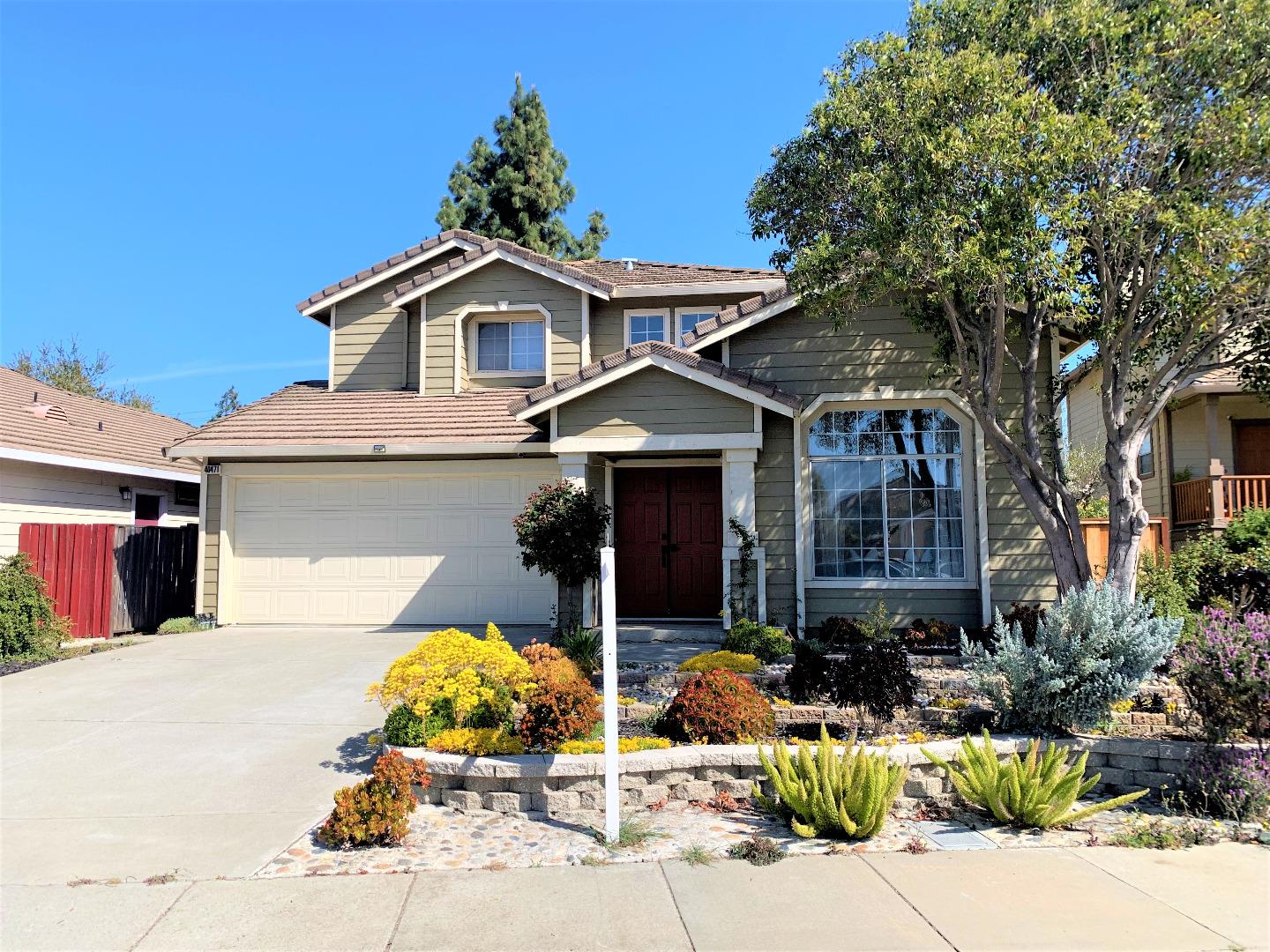 Detail Gallery Image 1 of 1 For 40471 Torenia Cir, Fremont,  CA 94538 - 4 Beds | 3 Baths