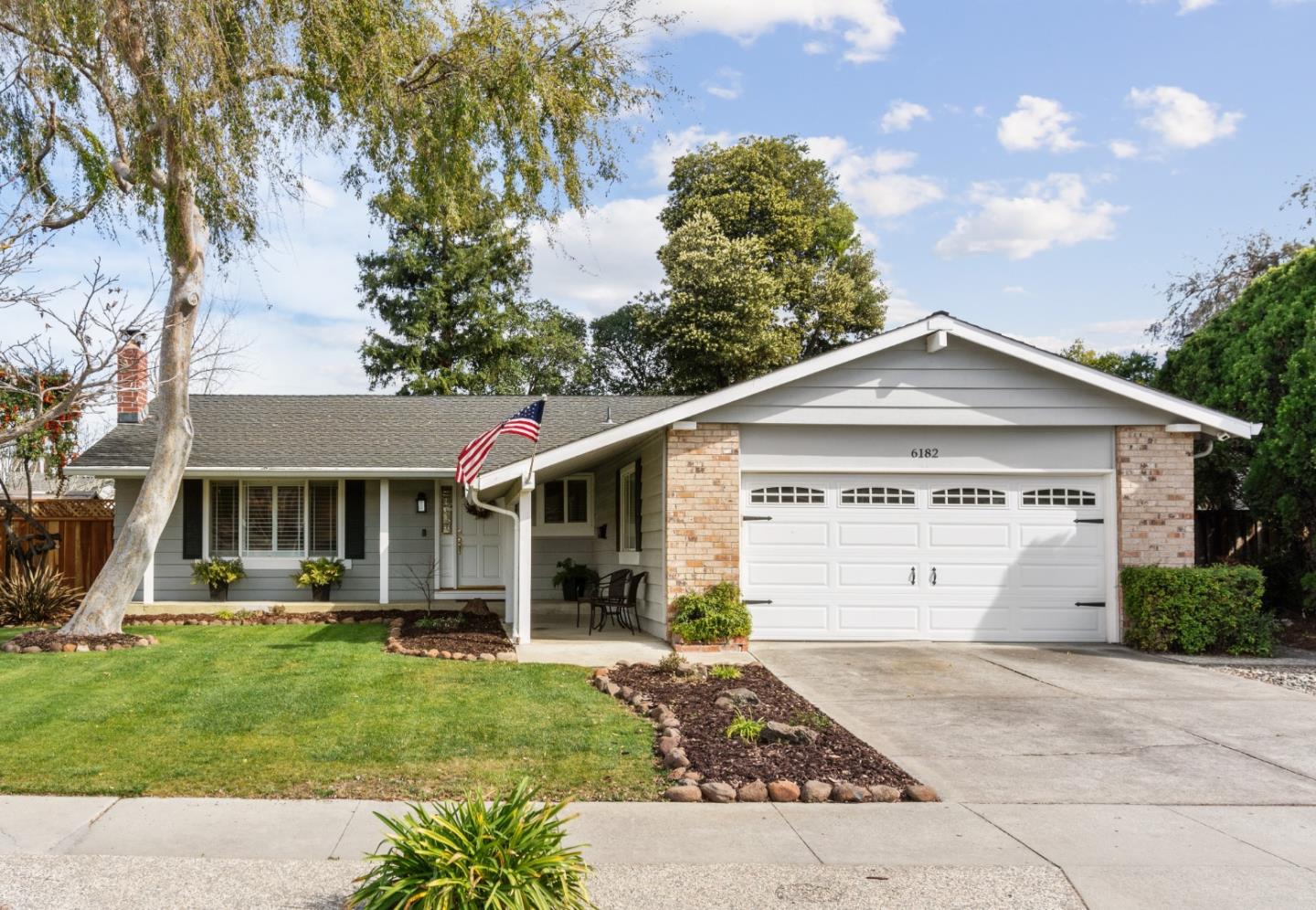 Detail Gallery Image 1 of 1 For 6182 Valley Glen Dr, San Jose,  CA 95123 - 3 Beds | 2 Baths