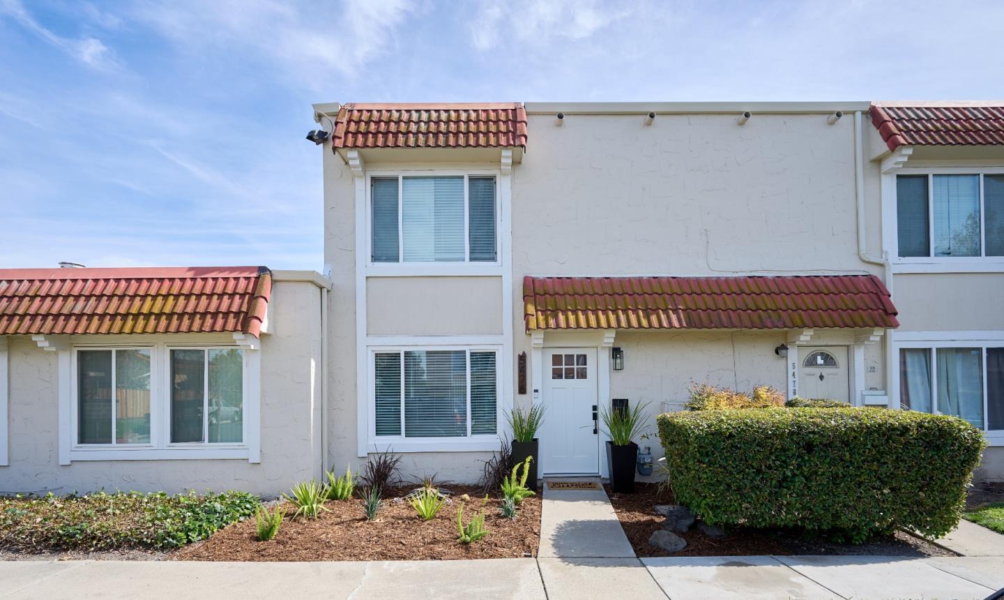 Detail Gallery Image 1 of 1 For 5476 Don Juan Cir, San Jose,  CA 95123 - 2 Beds | 1/1 Baths