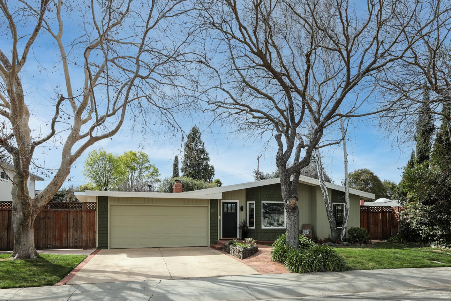 Detail Gallery Image 1 of 1 For 3897 Corina Way, Palo Alto,  CA 94303 - 4 Beds | 2/1 Baths