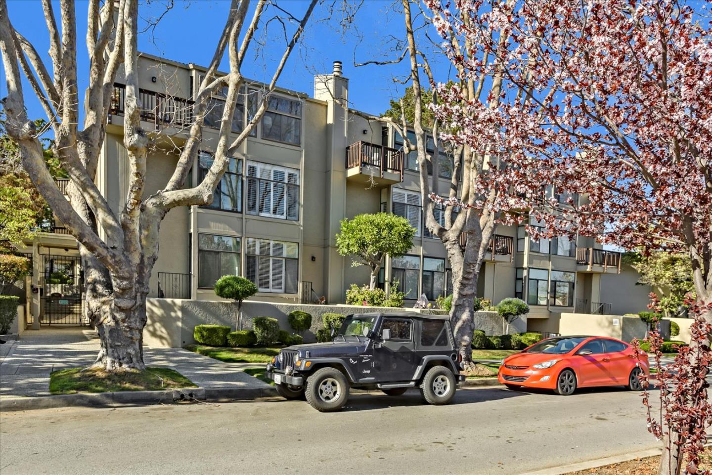 Detail Gallery Image 1 of 1 For 11 Hayward Ave #2005,  San Mateo,  CA 94401 - 2 Beds | 2 Baths