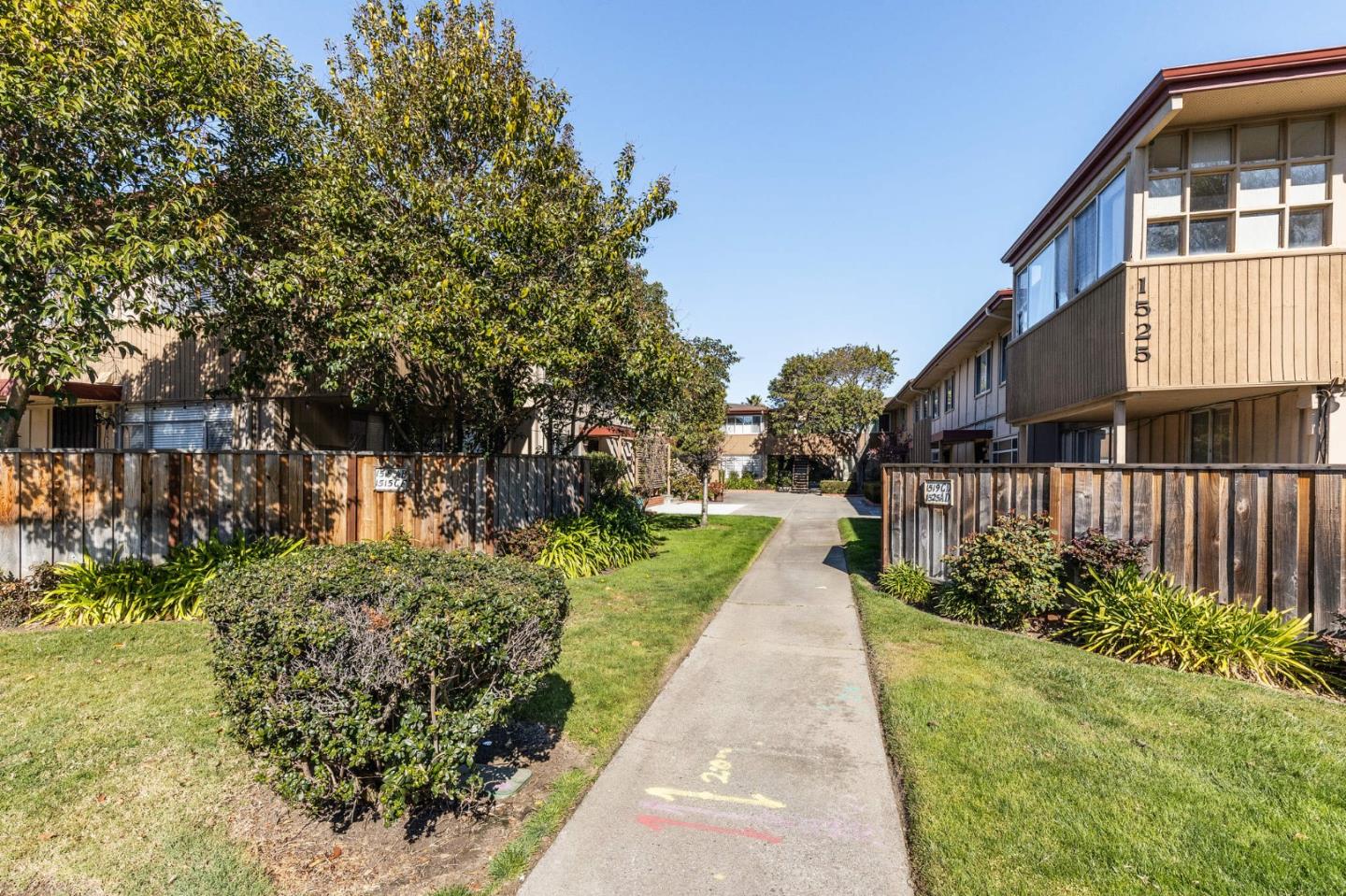 Detail Gallery Image 1 of 1 For 1515 Day Ave #E,  San Mateo,  CA 94403 - 3 Beds | 1 Baths