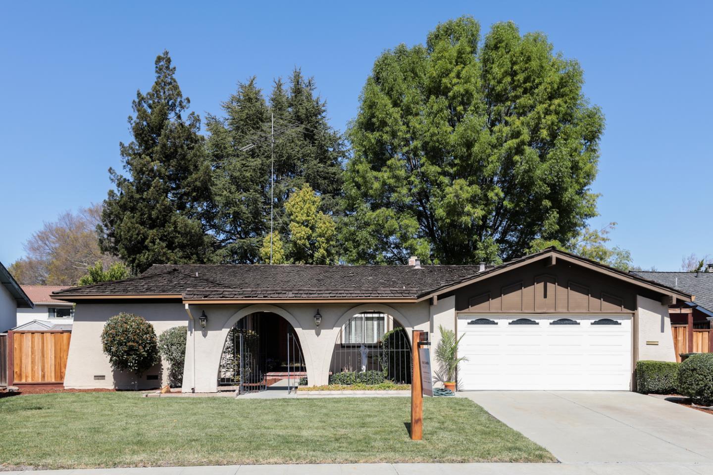 Detail Gallery Image 1 of 1 For 2787 Glorietta Cir, Santa Clara,  CA 95051 - 4 Beds | 2/1 Baths