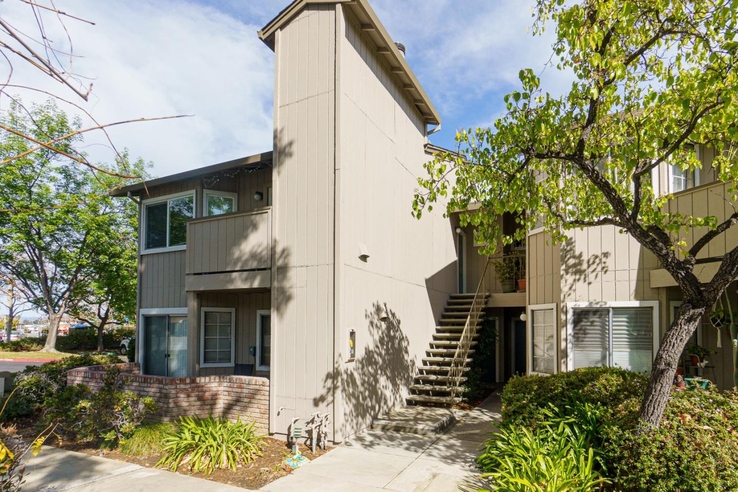 Detail Gallery Image 1 of 1 For 3477 Wine Barrel Way, San Jose,  CA 95124 - 2 Beds | 2 Baths