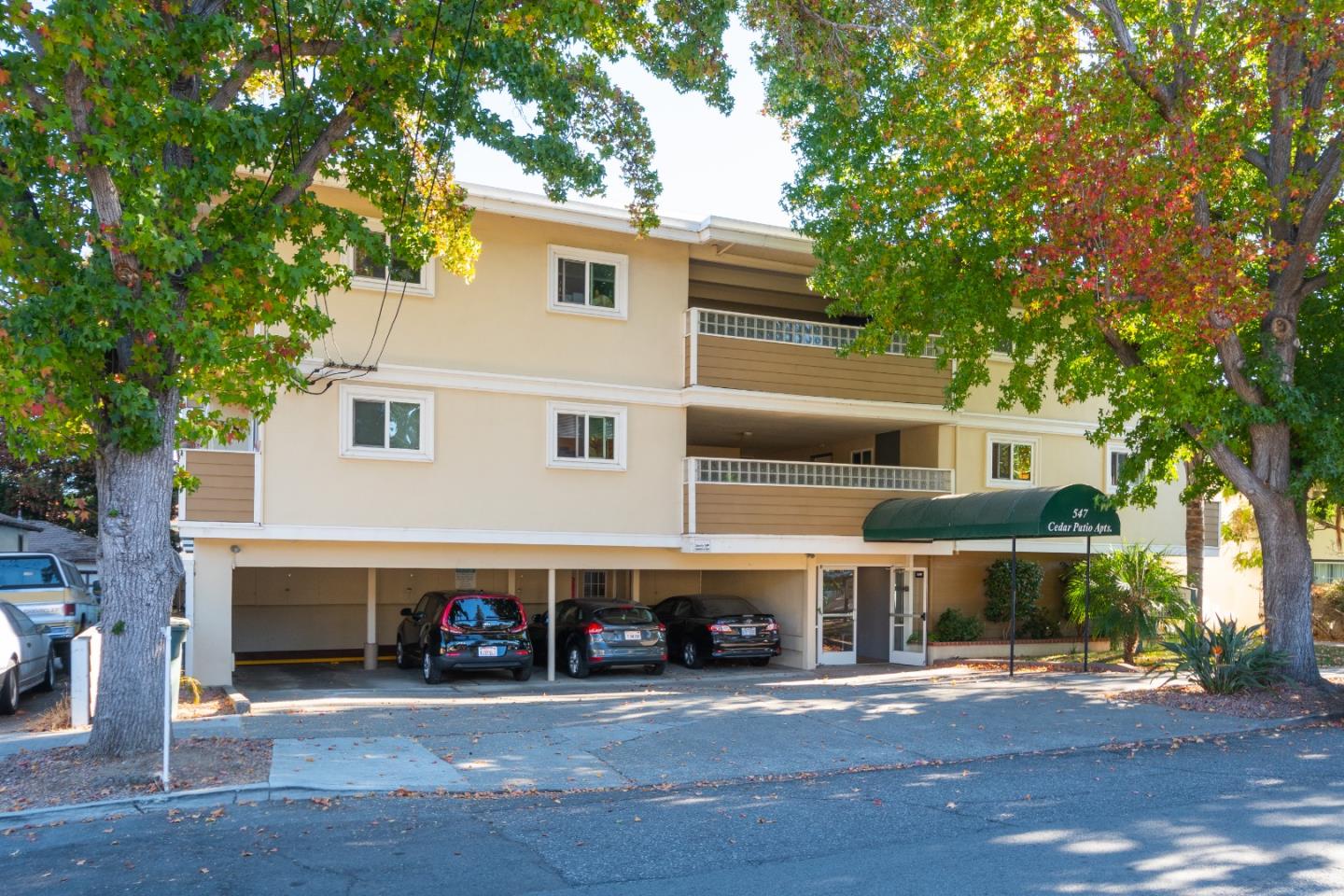 Detail Gallery Image 1 of 1 For 547 Cedar St #1,  San Carlos,  CA 94070 - 2 Beds | 1 Baths