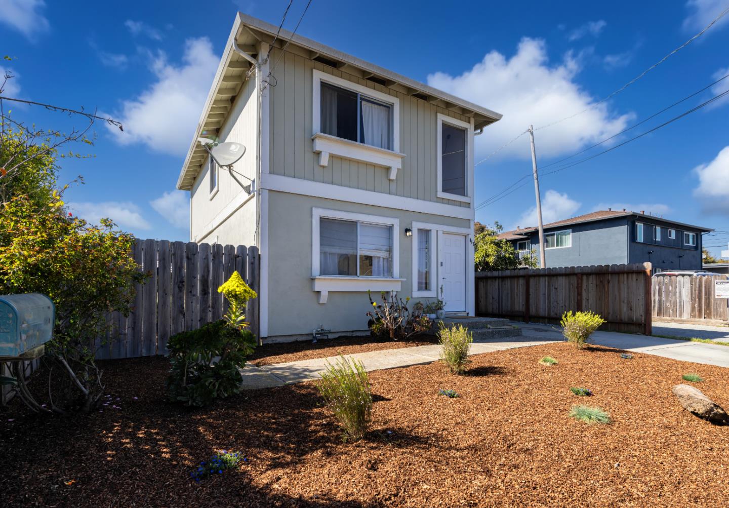 Detail Gallery Image 1 of 1 For 817 24th Ave, Santa Cruz,  CA 95062 - 2 Beds | 1/1 Baths