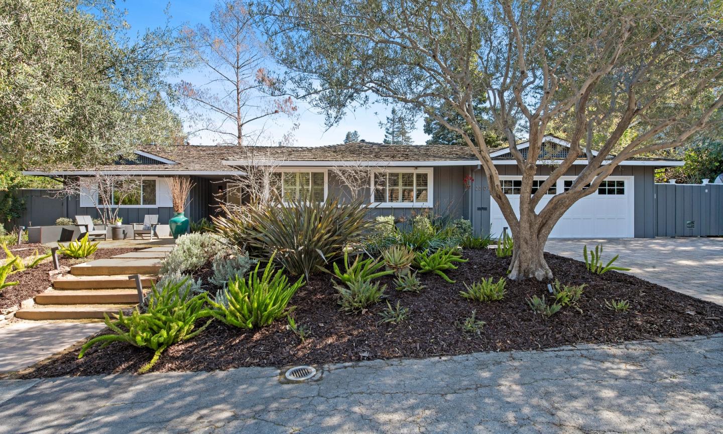 Detail Gallery Image 1 of 1 For 2307 Warner Range Ave, Menlo Park,  CA 94025 - 4 Beds | 2/1 Baths