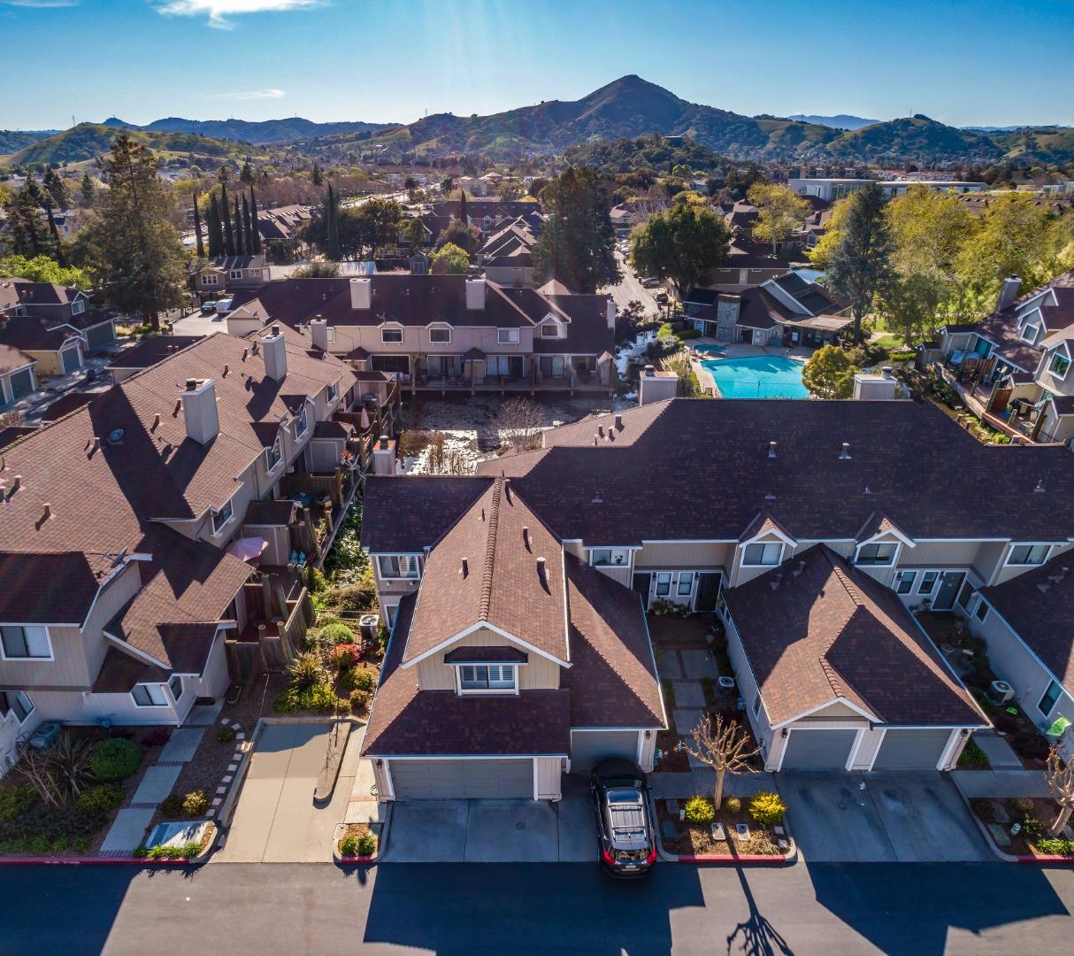 Detail Gallery Image 1 of 1 For 437 Creekside Ln, Morgan Hill,  CA 95037 - 3 Beds | 2/1 Baths