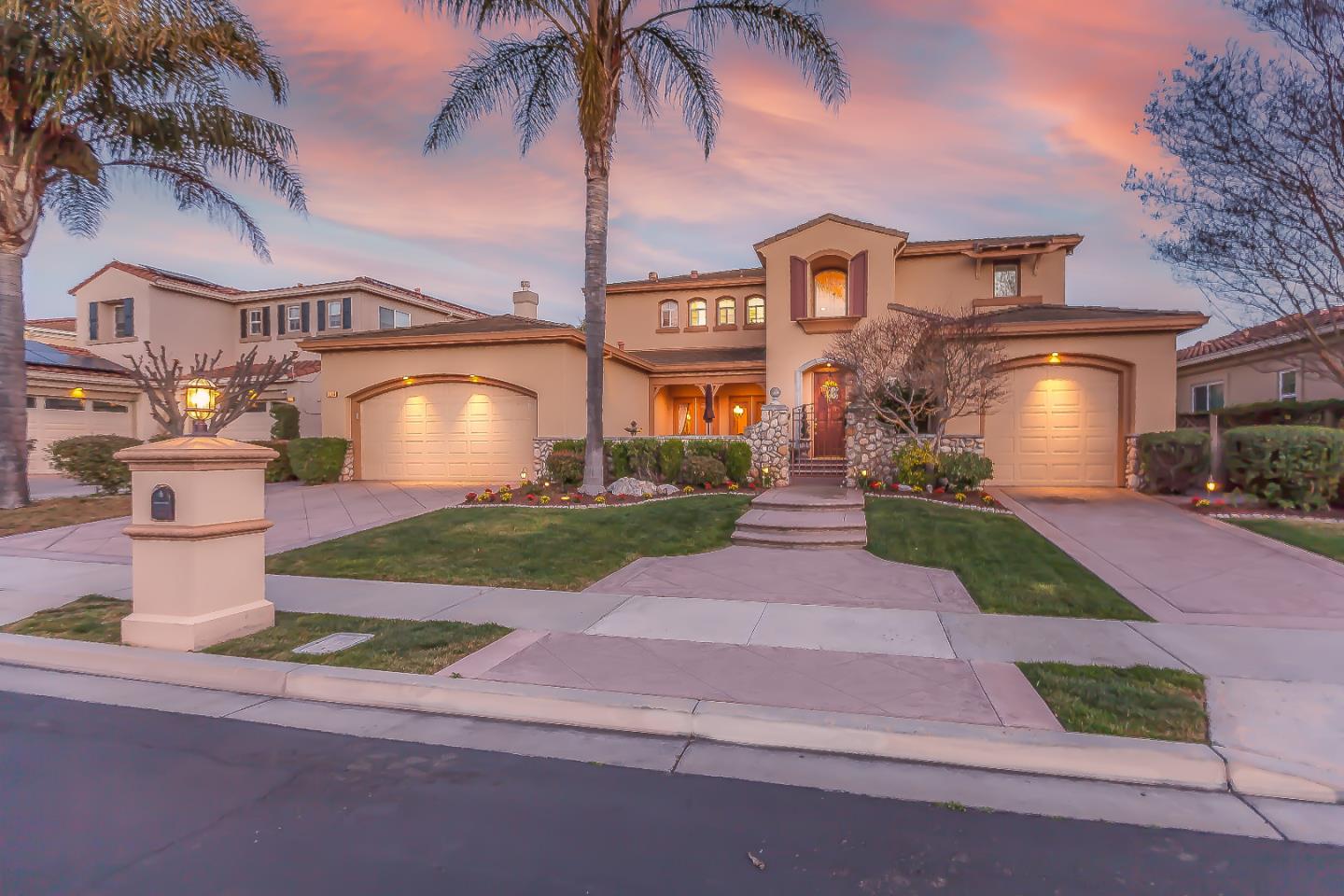 Detail Gallery Image 1 of 1 For 5966 Gleneagles Cir, San Jose,  CA 95138 - 4 Beds | 4/1 Baths