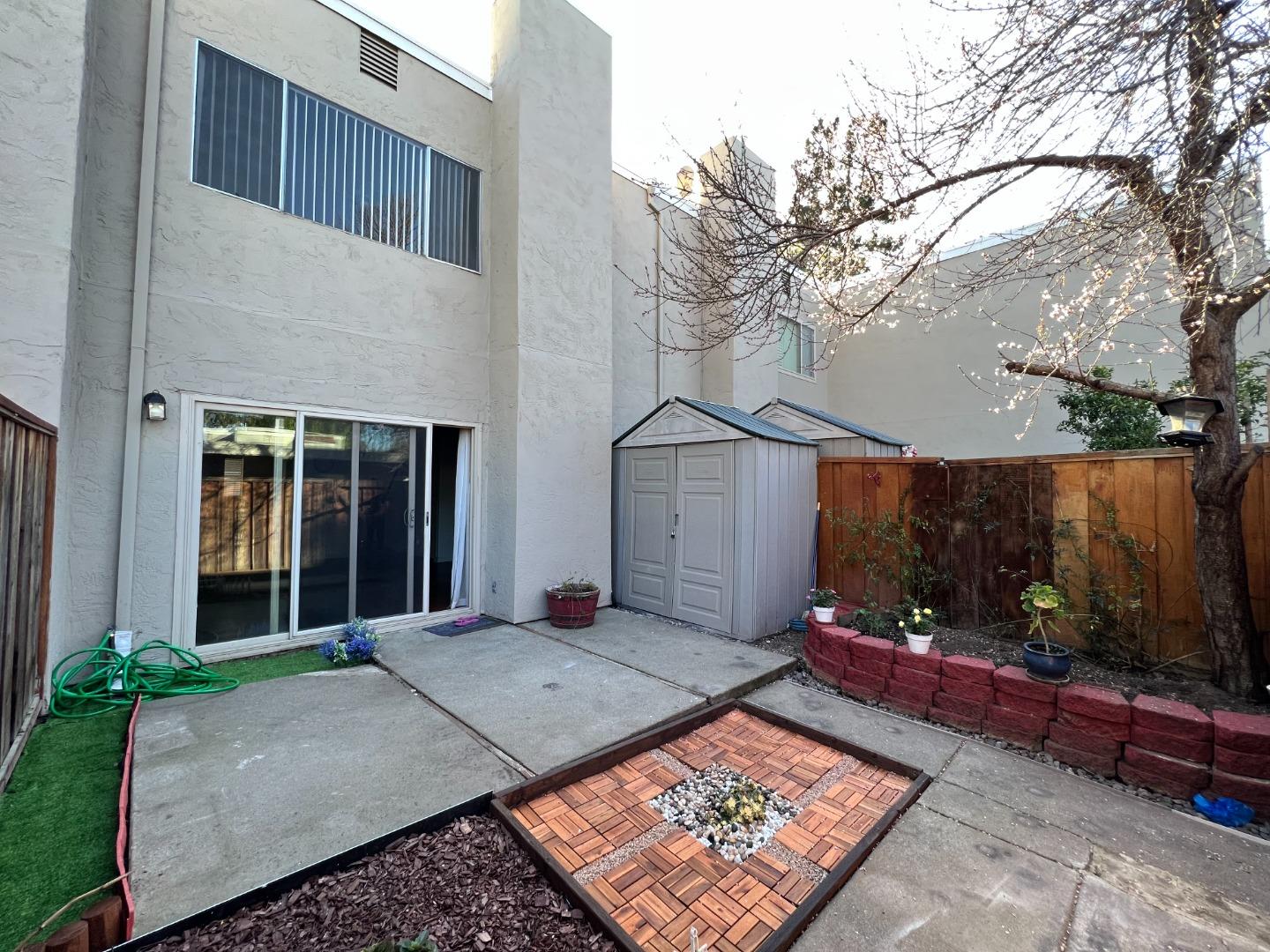 Detail Gallery Image 1 of 1 For 2312 Olivegate, San Jose,  CA 95136 - 2 Beds | 1/1 Baths