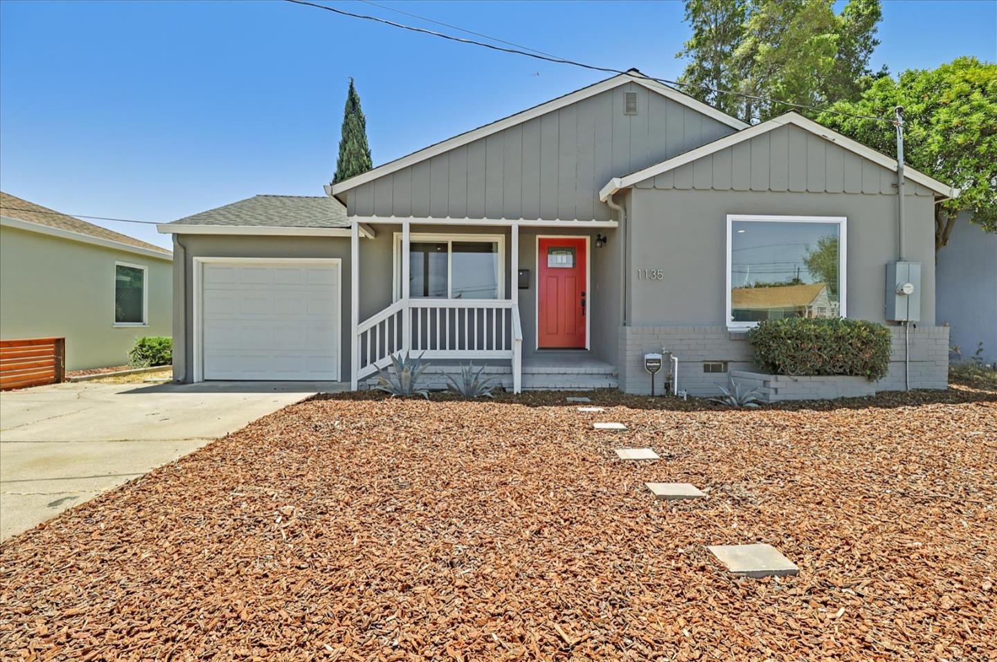 Detail Gallery Image 1 of 1 For 1135 Louise St, San Leandro,  CA 94578 - 3 Beds | 1 Baths