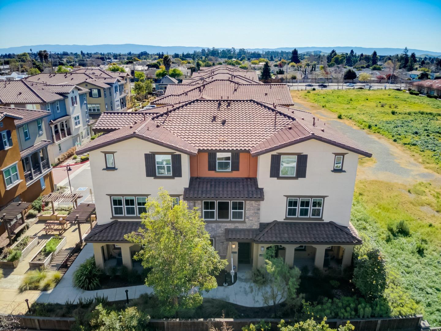 Detail Gallery Image 1 of 1 For 34866 Sanctuary Ter, Fremont,  CA 94555 - 3 Beds | 3/1 Baths