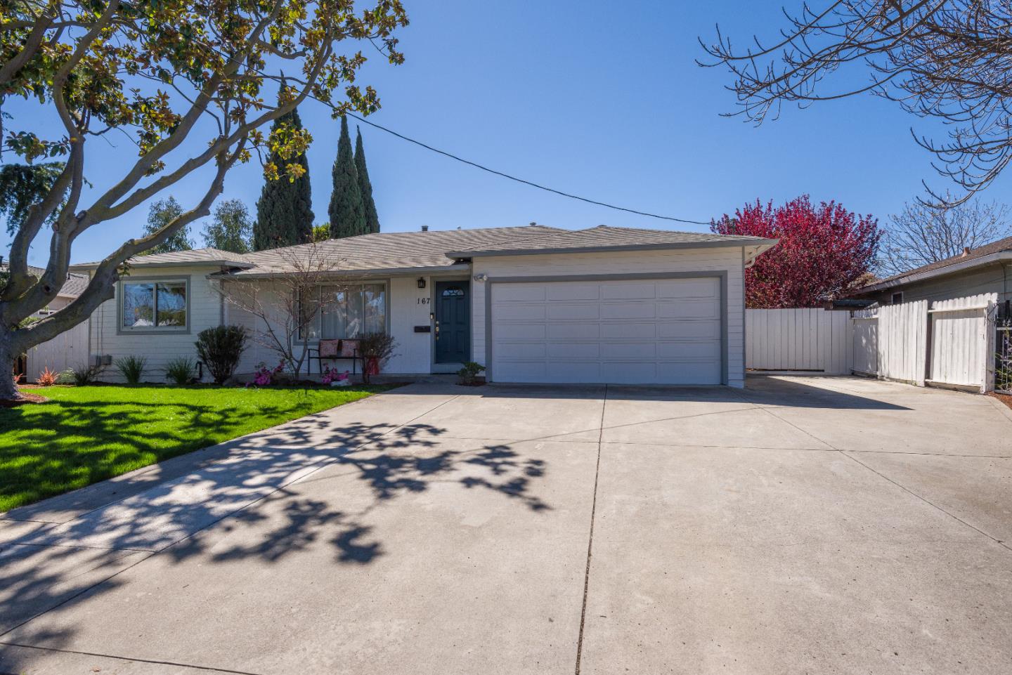 Detail Gallery Image 1 of 1 For 167 Daphne Way, East Palo Alto,  CA 94303 - 3 Beds | 2 Baths