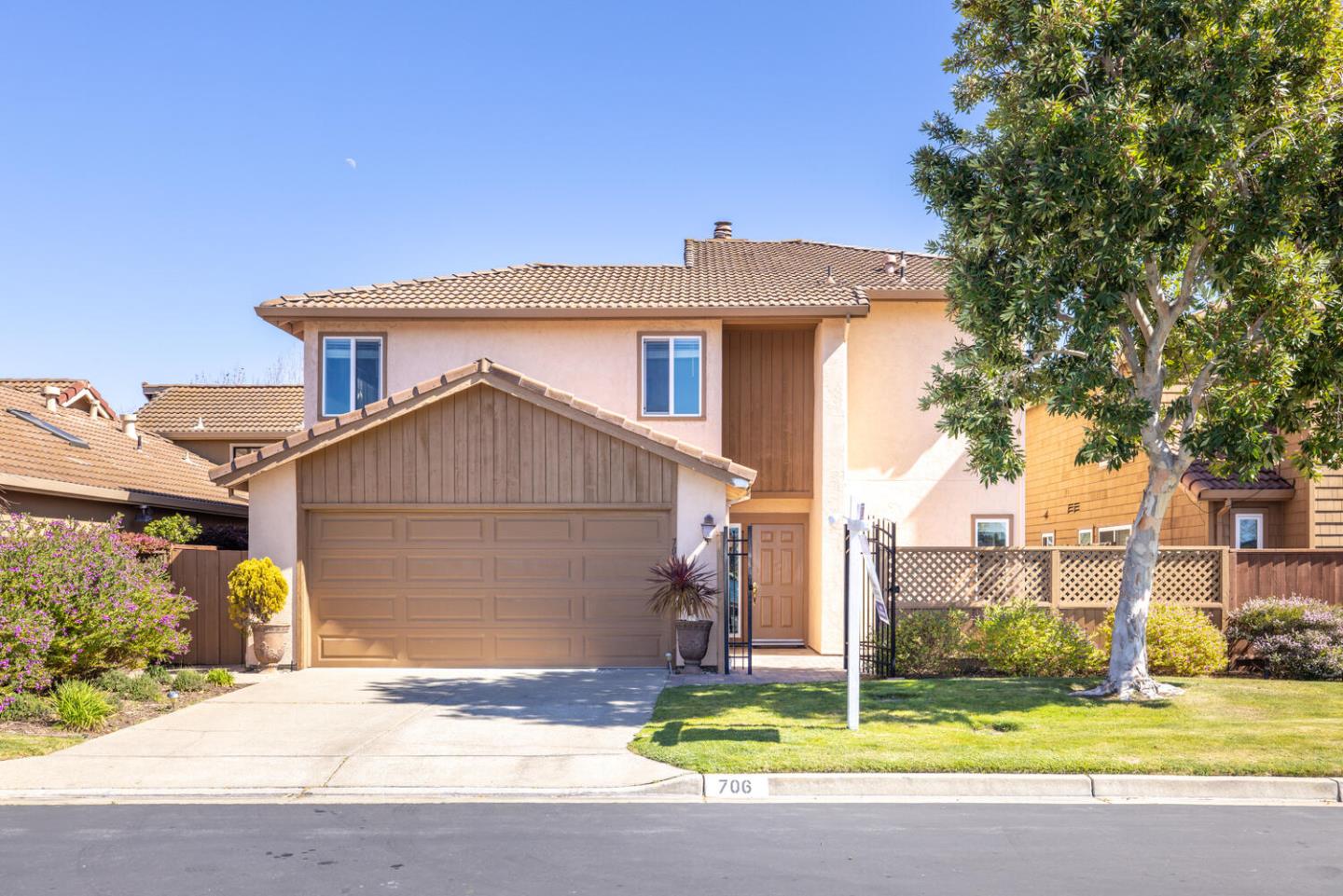 Detail Gallery Image 1 of 1 For 706 San Miguel Ln, Foster City,  CA 94404 - 3 Beds | 2/1 Baths