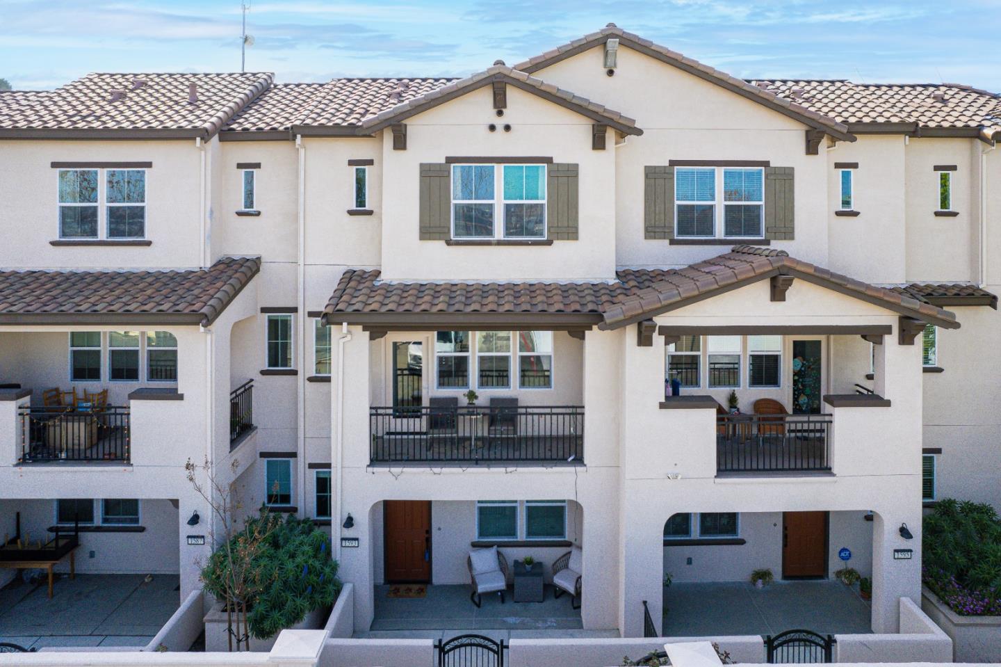 Detail Gallery Image 1 of 1 For 1593 Alviso St, Santa Clara,  CA 95050 - 3 Beds | 2/2 Baths