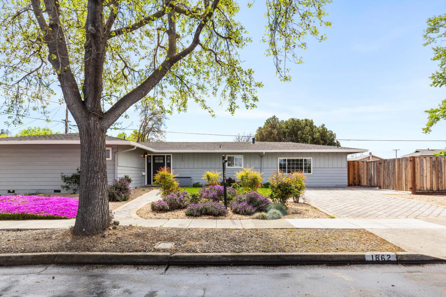 Detail Gallery Image 1 of 1 For 1862 Geneva St, San Jose,  CA 95124 - 3 Beds | 2 Baths