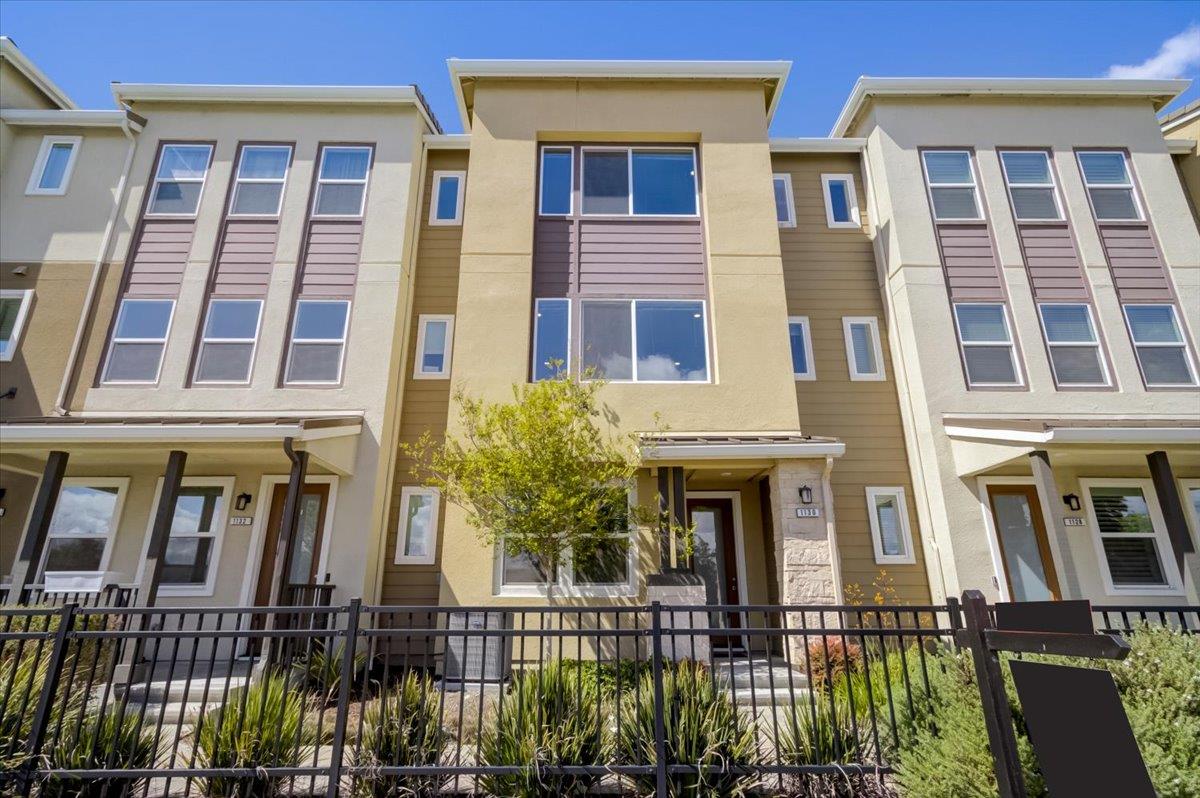 Detail Gallery Image 1 of 1 For 1130 California Cir, Milpitas,  CA 95035 - 3 Beds | 3/1 Baths