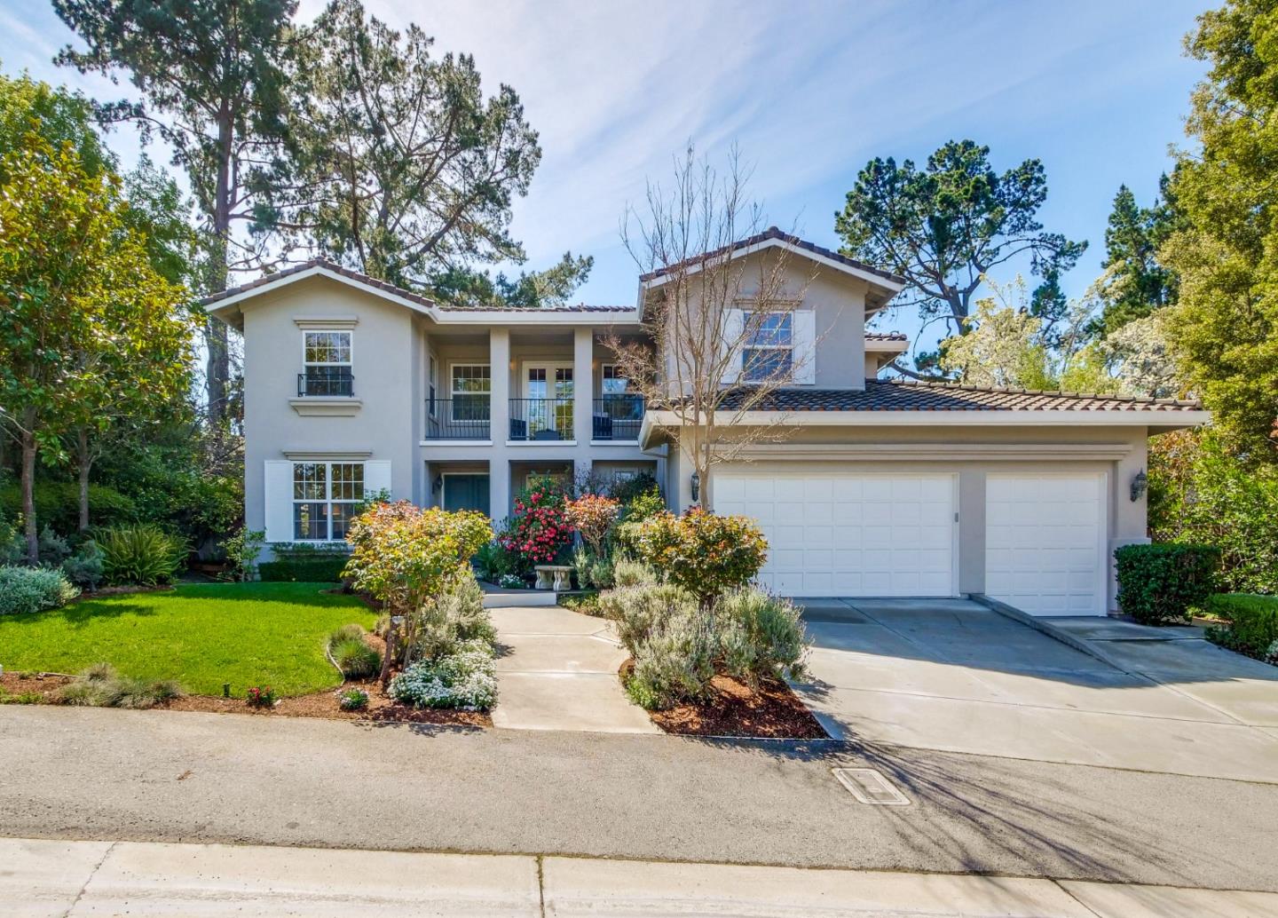 Detail Gallery Image 1 of 1 For 2335 Crest Ln, Menlo Park,  CA 94025 - 5 Beds | 3/1 Baths