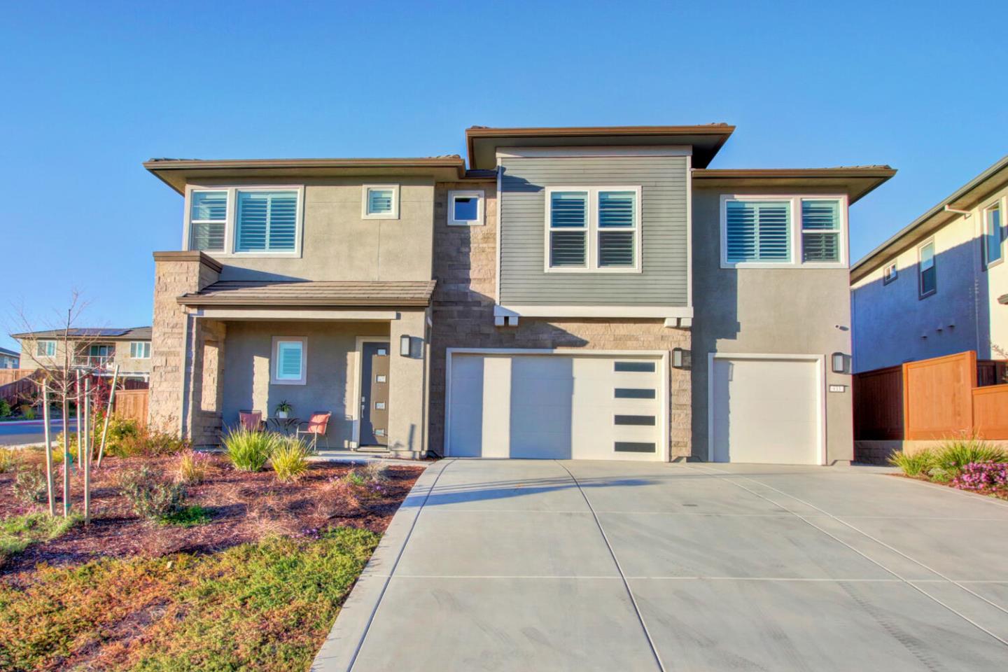 Detail Gallery Image 1 of 1 For 933 Merrill Ct, El Dorado Hills,  CA 95762 - 5 Beds | 4/1 Baths