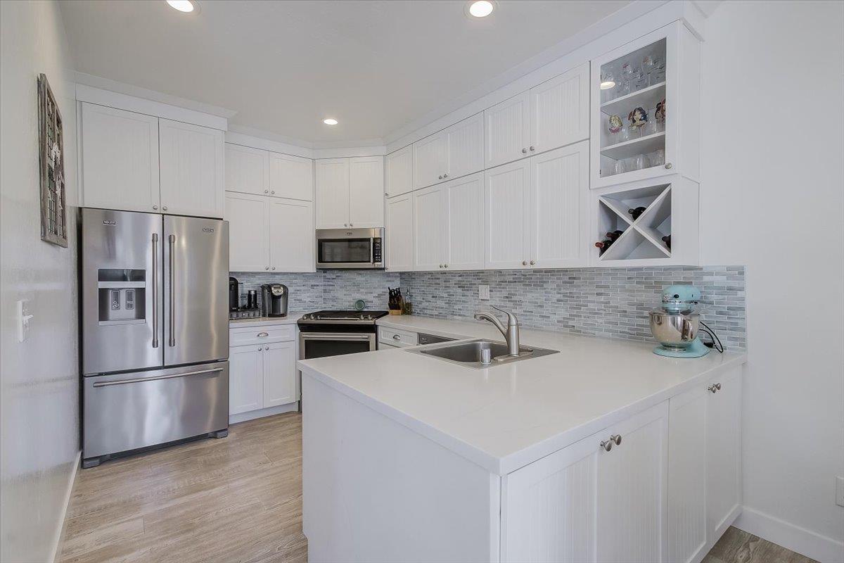 Detail Gallery Image 1 of 1 For 3063 Arlington Dr, Aptos,  CA 95003 - 3 Beds | 2/1 Baths