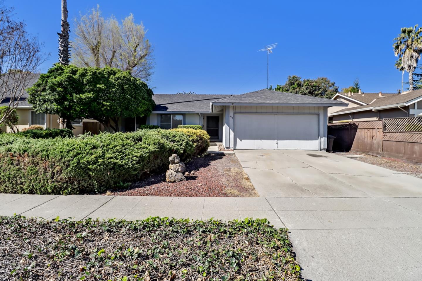 Detail Gallery Image 1 of 1 For 470 Madison Dr, San Jose,  CA 95123 - 4 Beds | 2 Baths