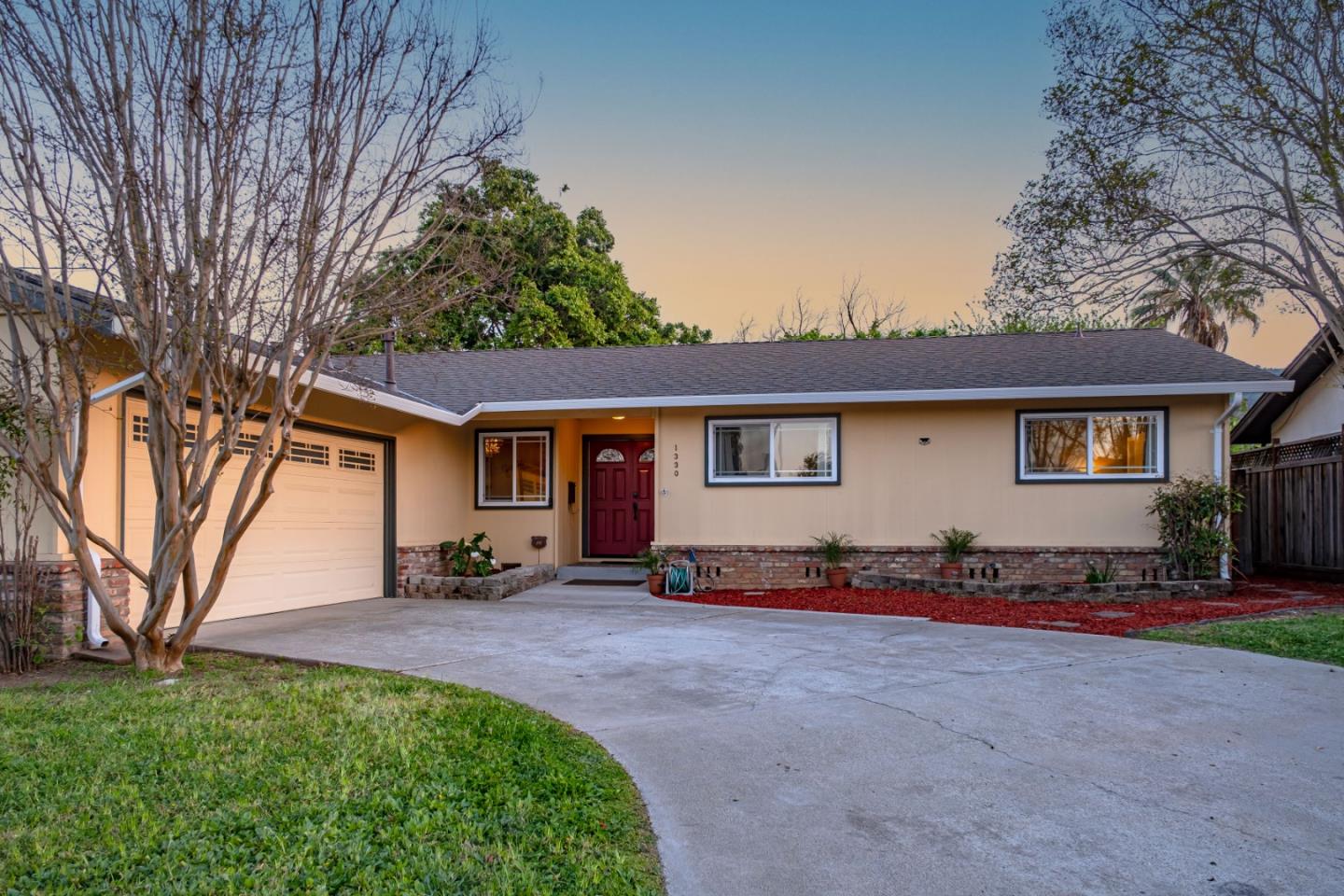 Detail Gallery Image 1 of 1 For 1330 Cedar Ct, Gilroy,  CA 95020 - 3 Beds | 2/1 Baths