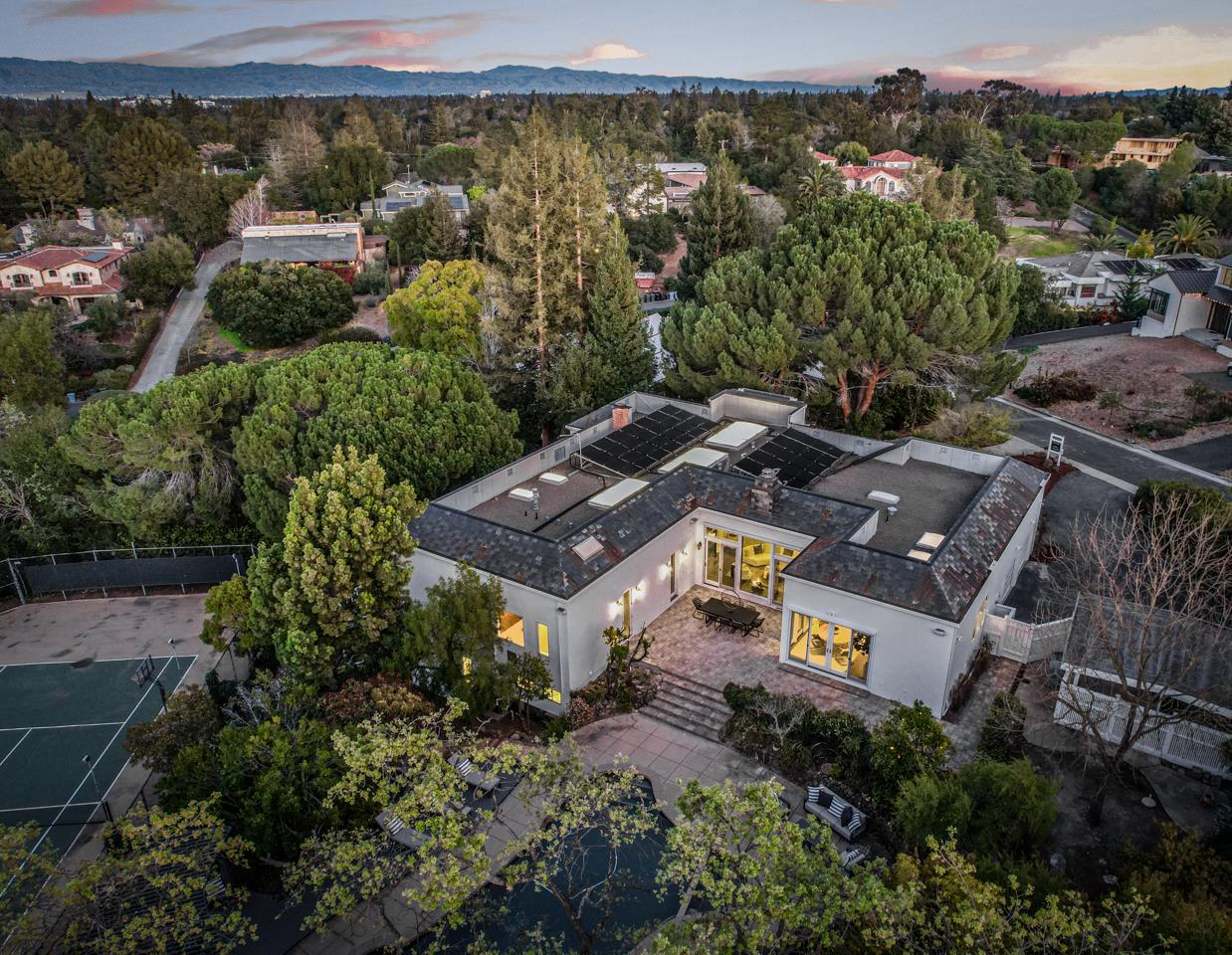 Detail Gallery Image 1 of 1 For 4249 Manuela Ct, Palo Alto,  CA 94306 - 5 Beds | 3/1 Baths