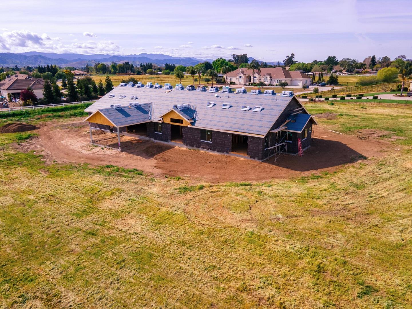 Detail Gallery Image 1 of 1 For 2030 Trumar Ln, Gilroy,  CA 95020 - 5 Beds | 4/1 Baths