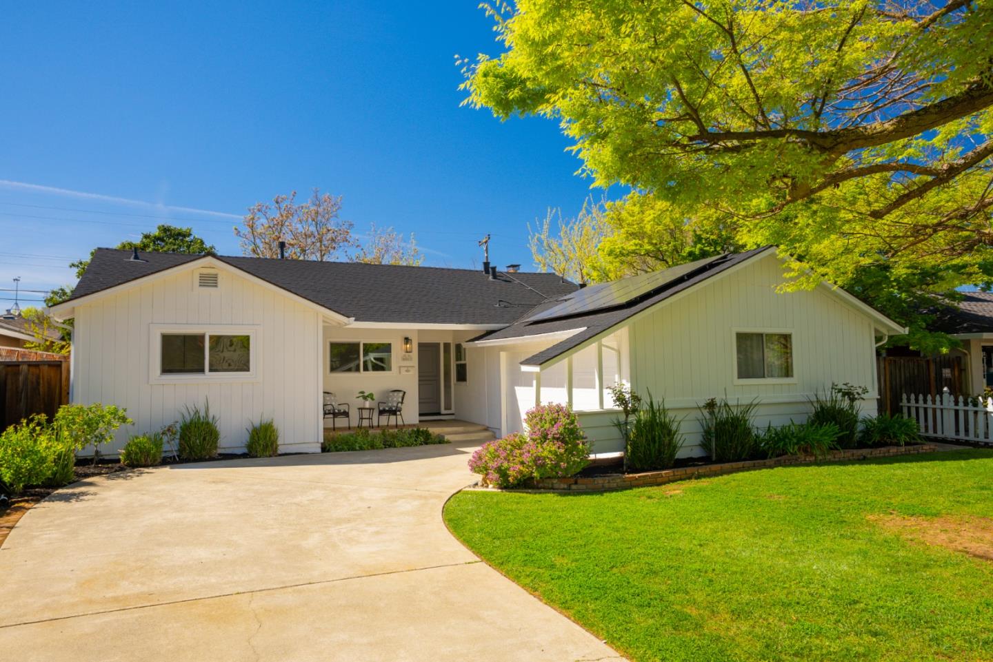 Detail Gallery Image 1 of 1 For 4861 Kingwood Way, San Jose,  CA 95124 - 4 Beds | 2 Baths