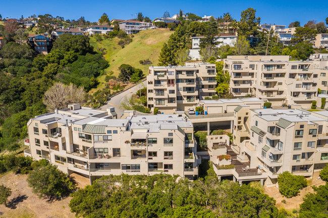 Detail Gallery Image 1 of 1 For 436 Portofino Dr #201,  San Carlos,  CA 94070 - 3 Beds | 2/1 Baths