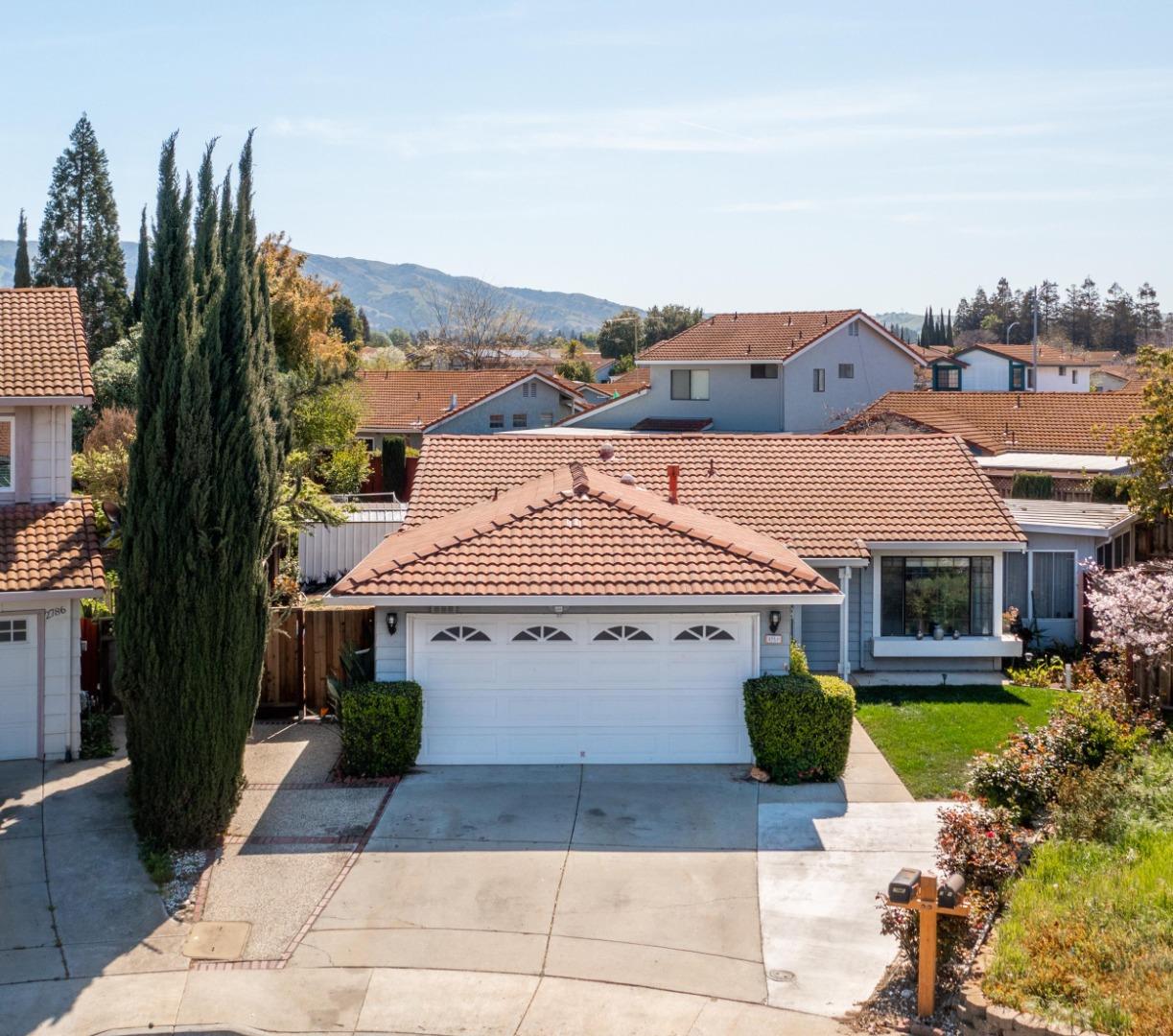 Detail Gallery Image 1 of 1 For 2780 White Acres Dr, San Jose,  CA 95148 - 3 Beds | 2 Baths