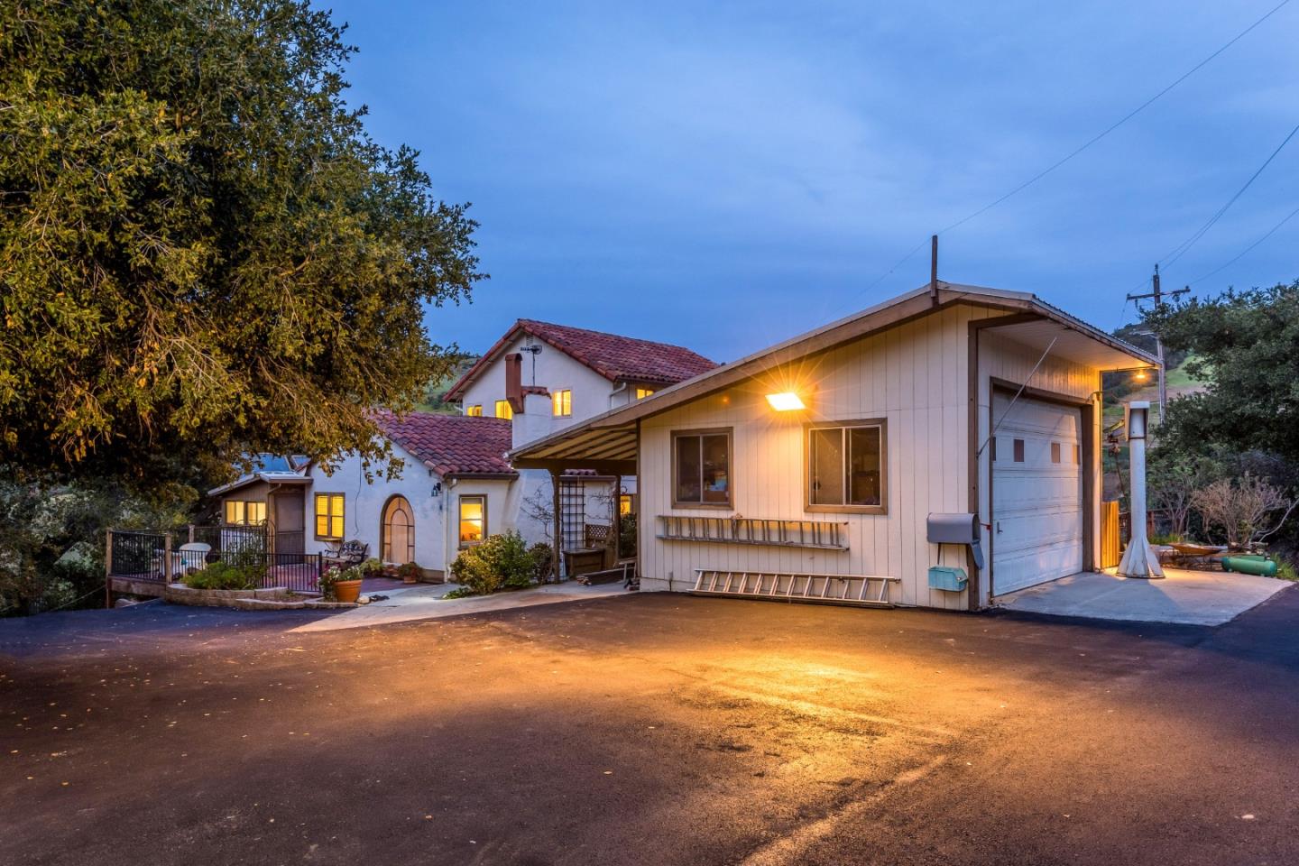 Detail Gallery Image 1 of 1 For 12581 Clayton Rd, San Jose,  CA 95127 - 4 Beds | 2/1 Baths