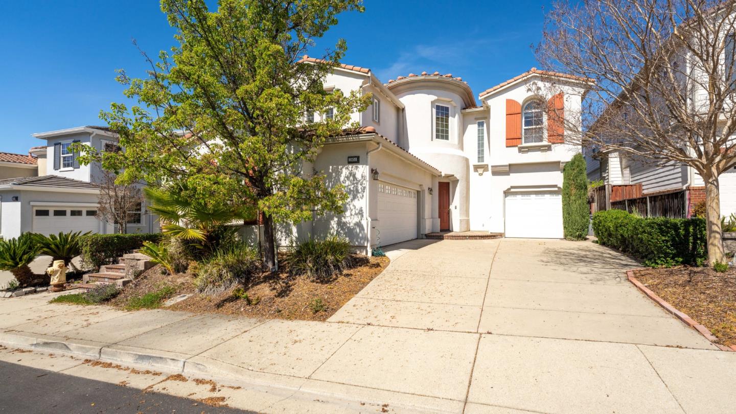 Detail Gallery Image 1 of 1 For 2851 Southwind Ln, Dublin,  CA 94568 - 4 Beds | 4/1 Baths