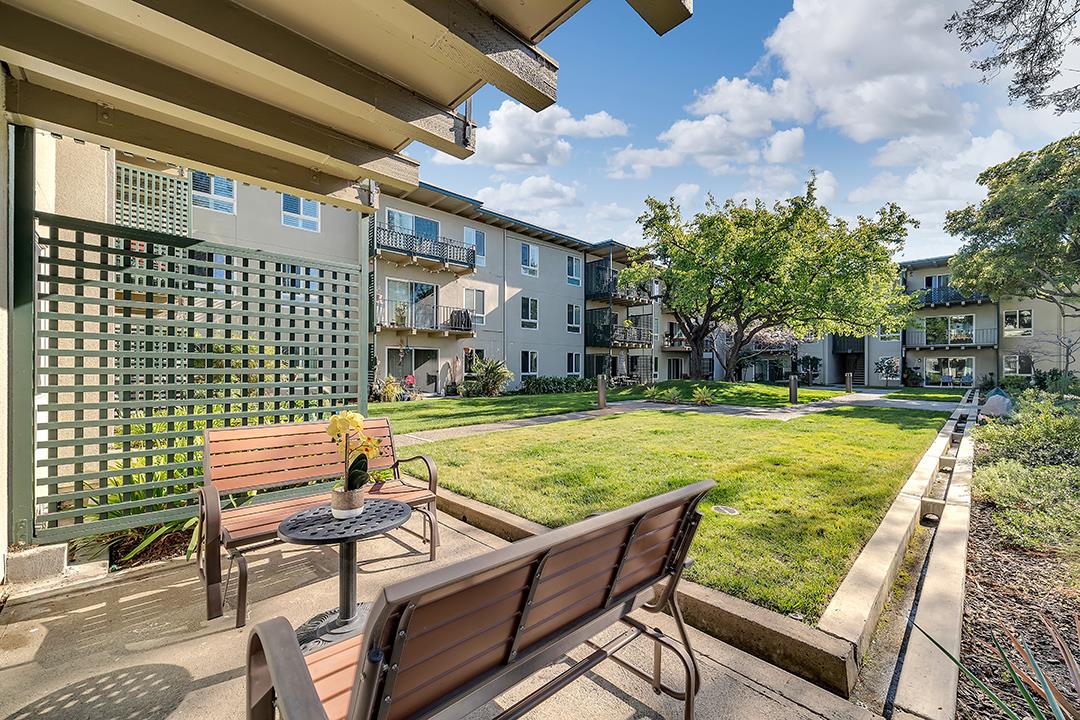 Detail Gallery Image 1 of 1 For 820 N Delaware St #211,  San Mateo,  CA 94401 - 1 Beds | 1 Baths