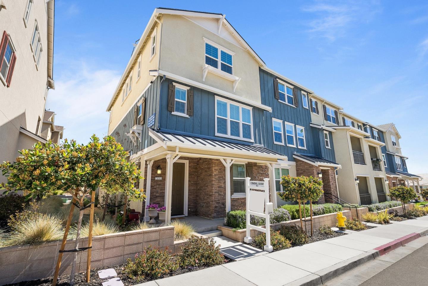 Detail Gallery Image 1 of 1 For 7093 Calistoga Ln, Dublin,  CA 94568 - 4 Beds | 3/1 Baths